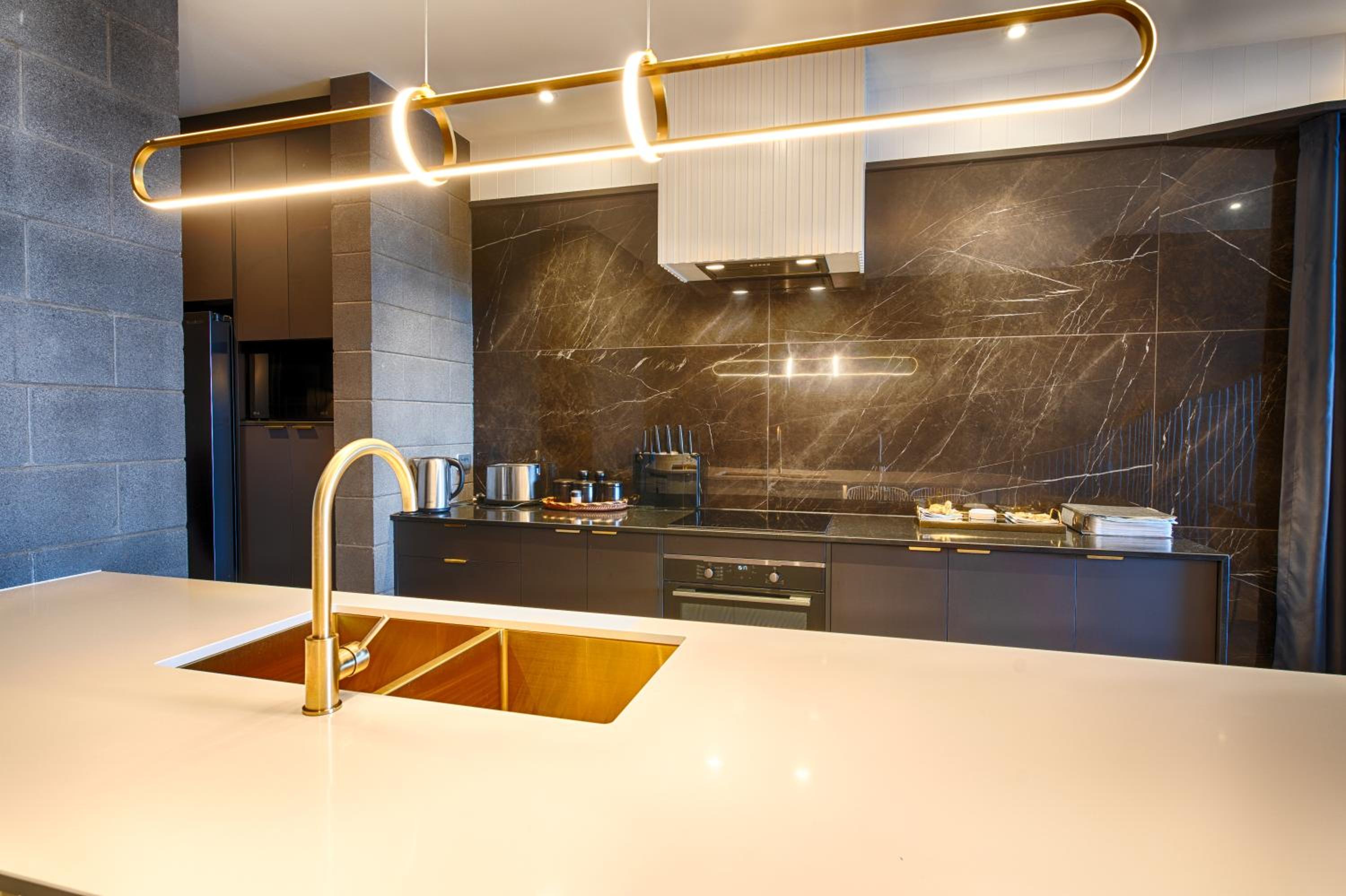 Dacha on Maggie No#1 OPULENT AND LUXURIOUS
