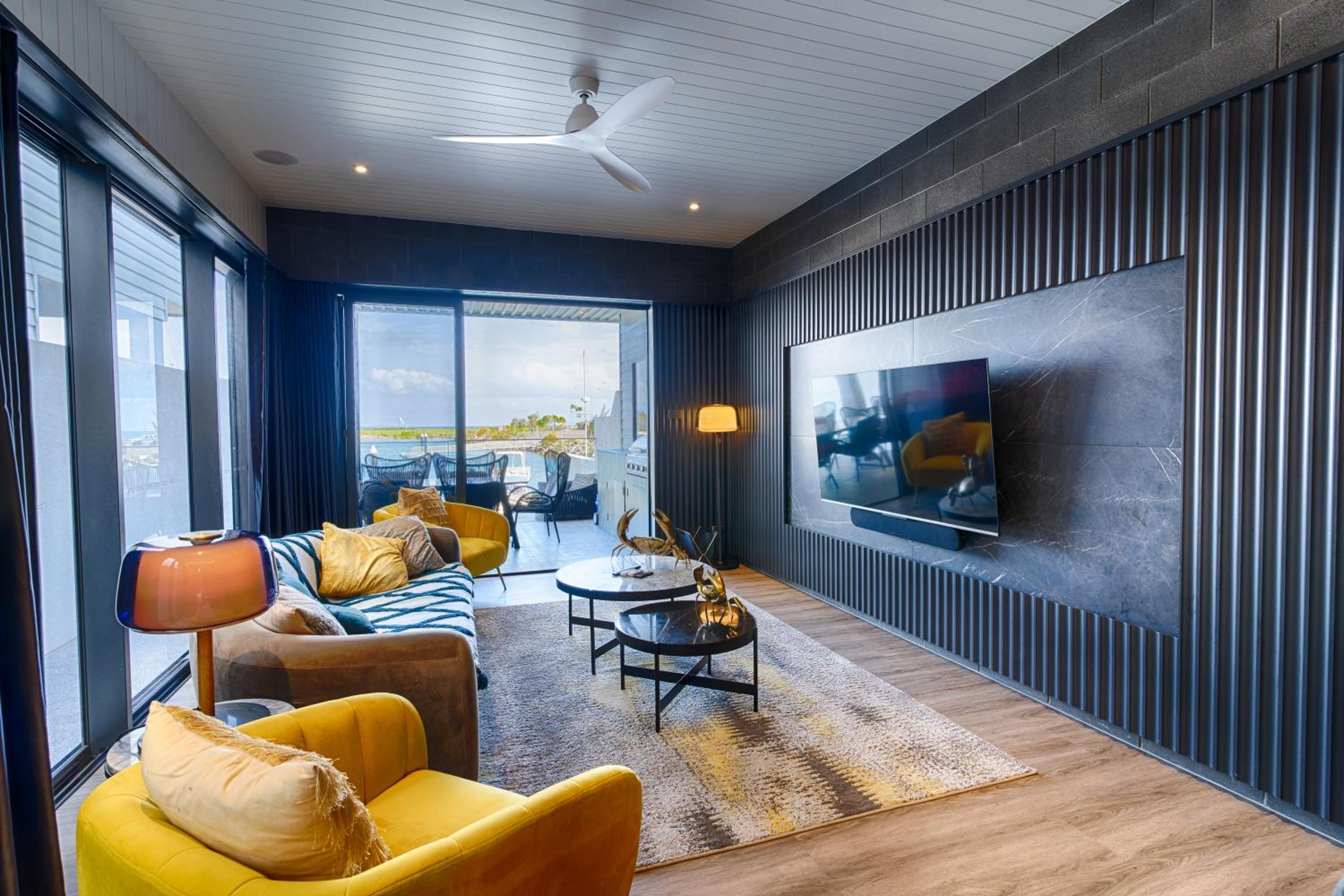 Dacha on Maggie No#1 OPULENT AND LUXURIOUS
