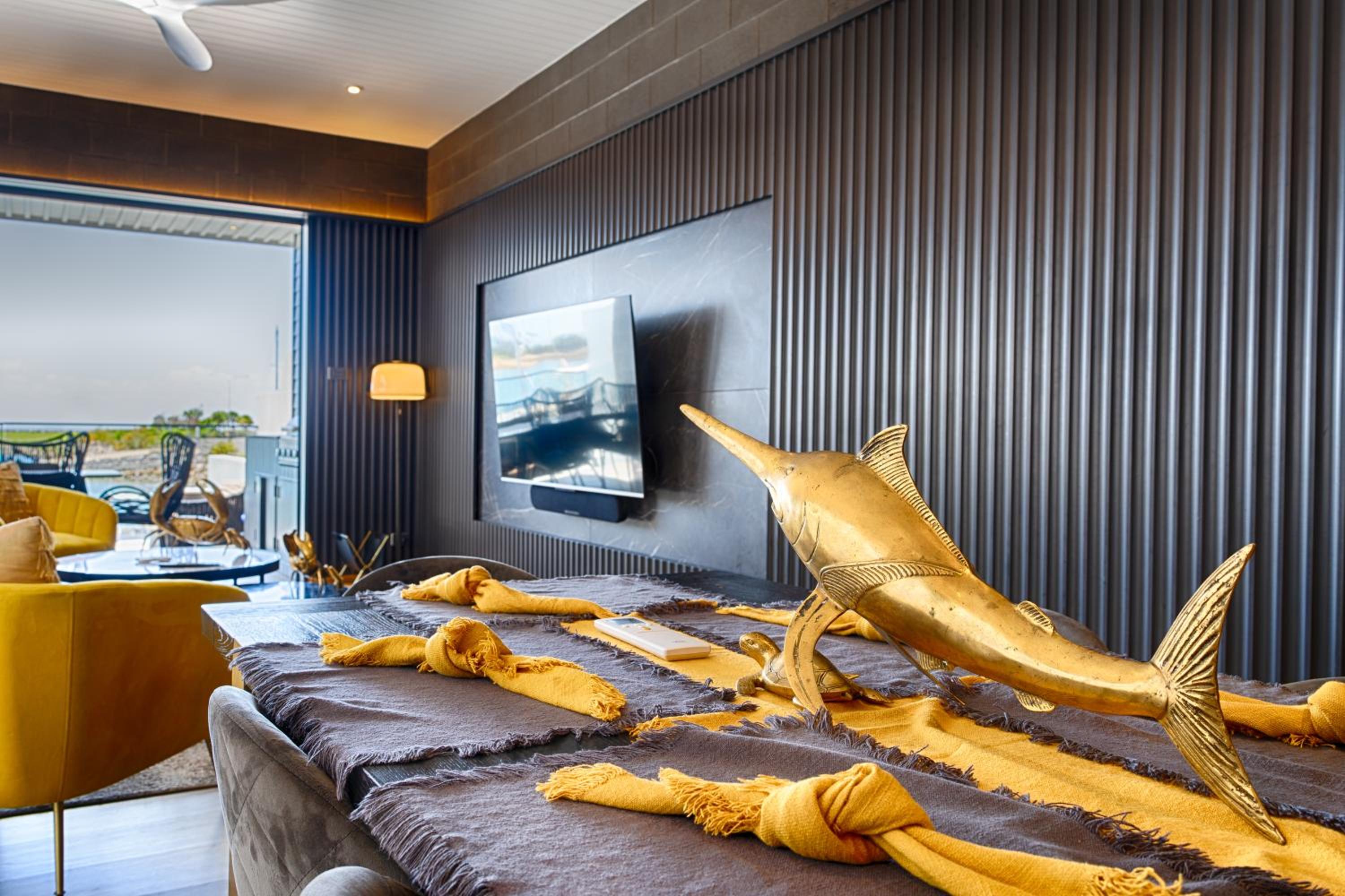 Dacha on Maggie No#1 OPULENT AND LUXURIOUS
