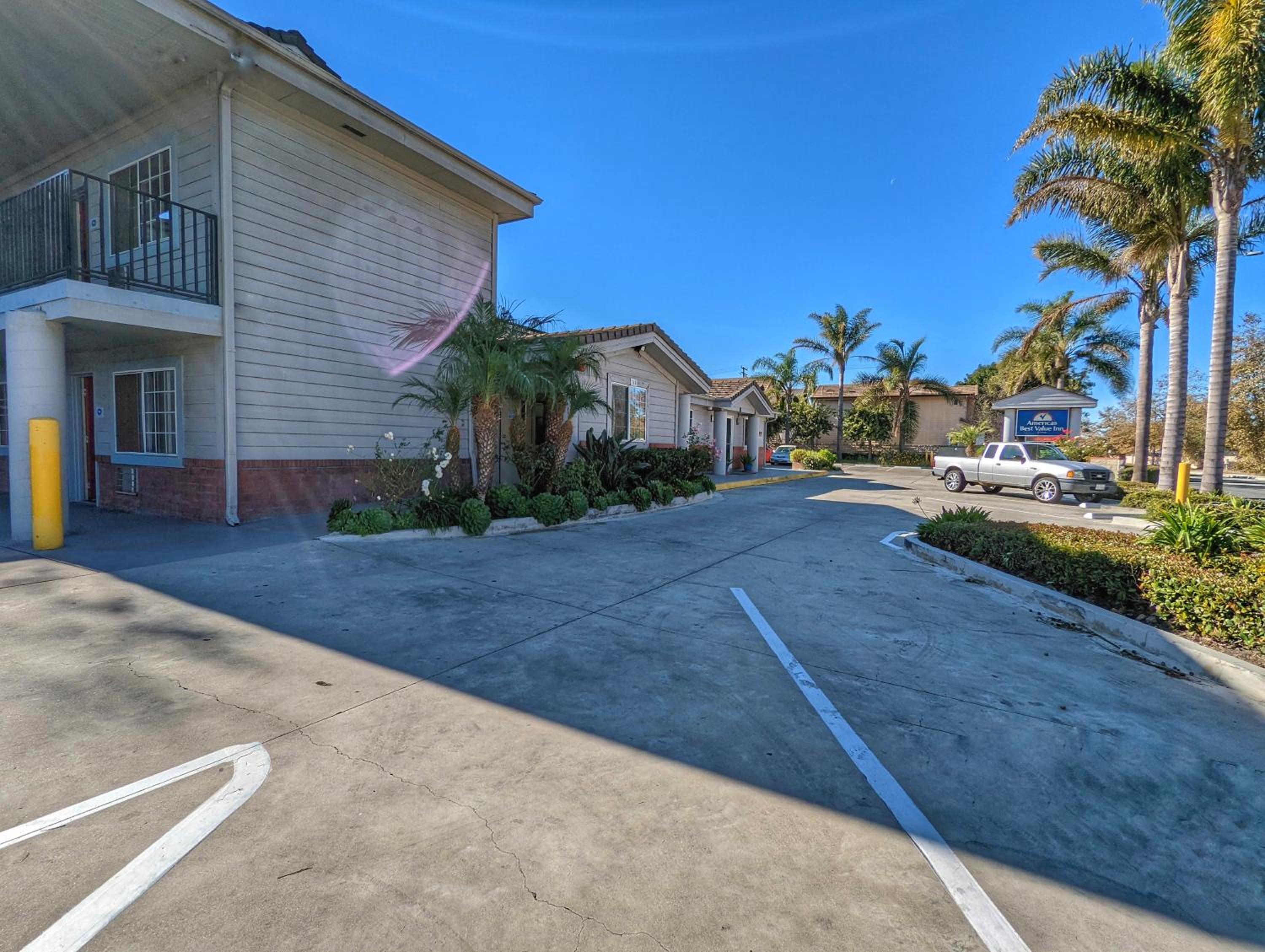 Americas Best Value Inn Oxnard-Port Hueneme - Property Image 8