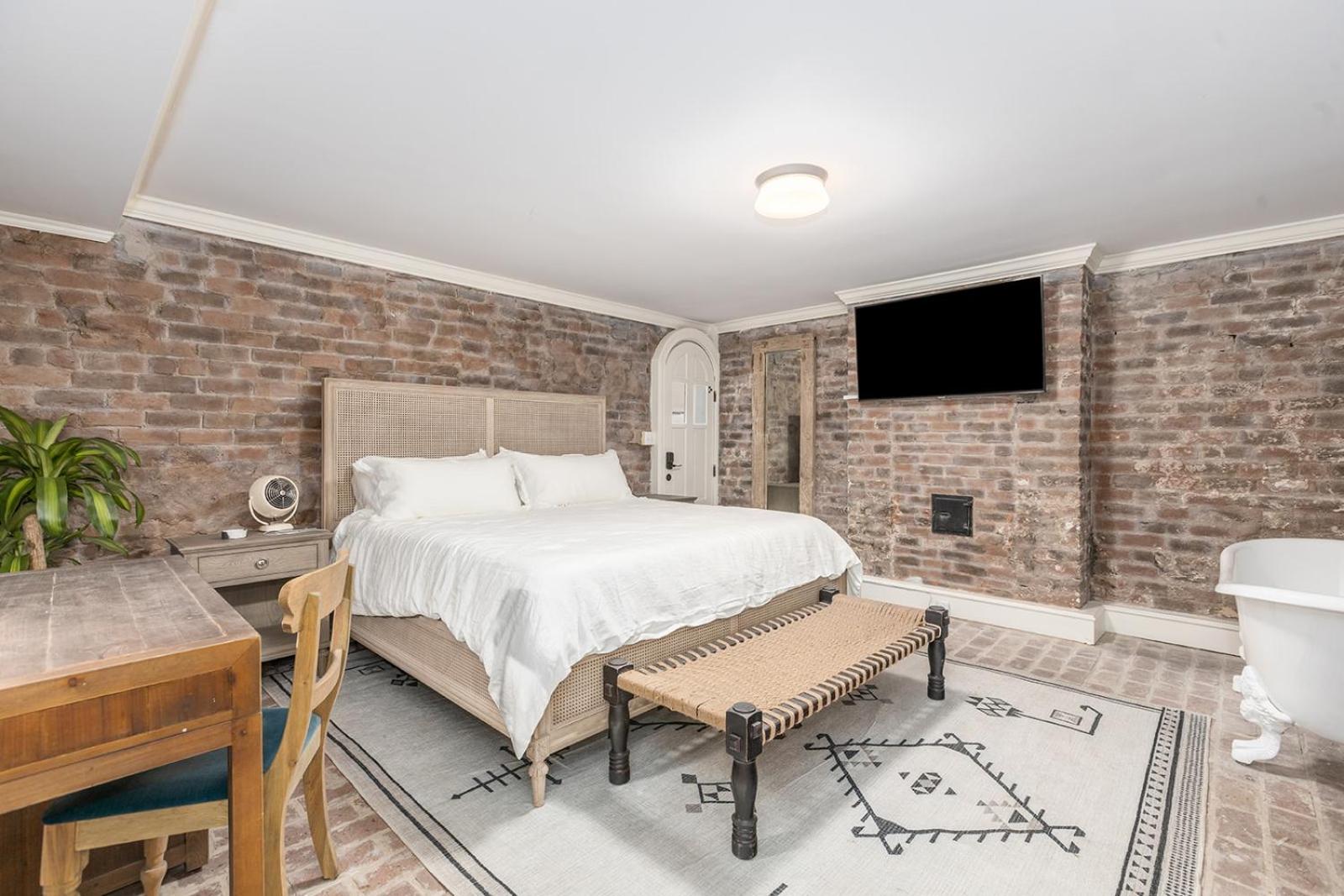 Bellwether House, Photo 12