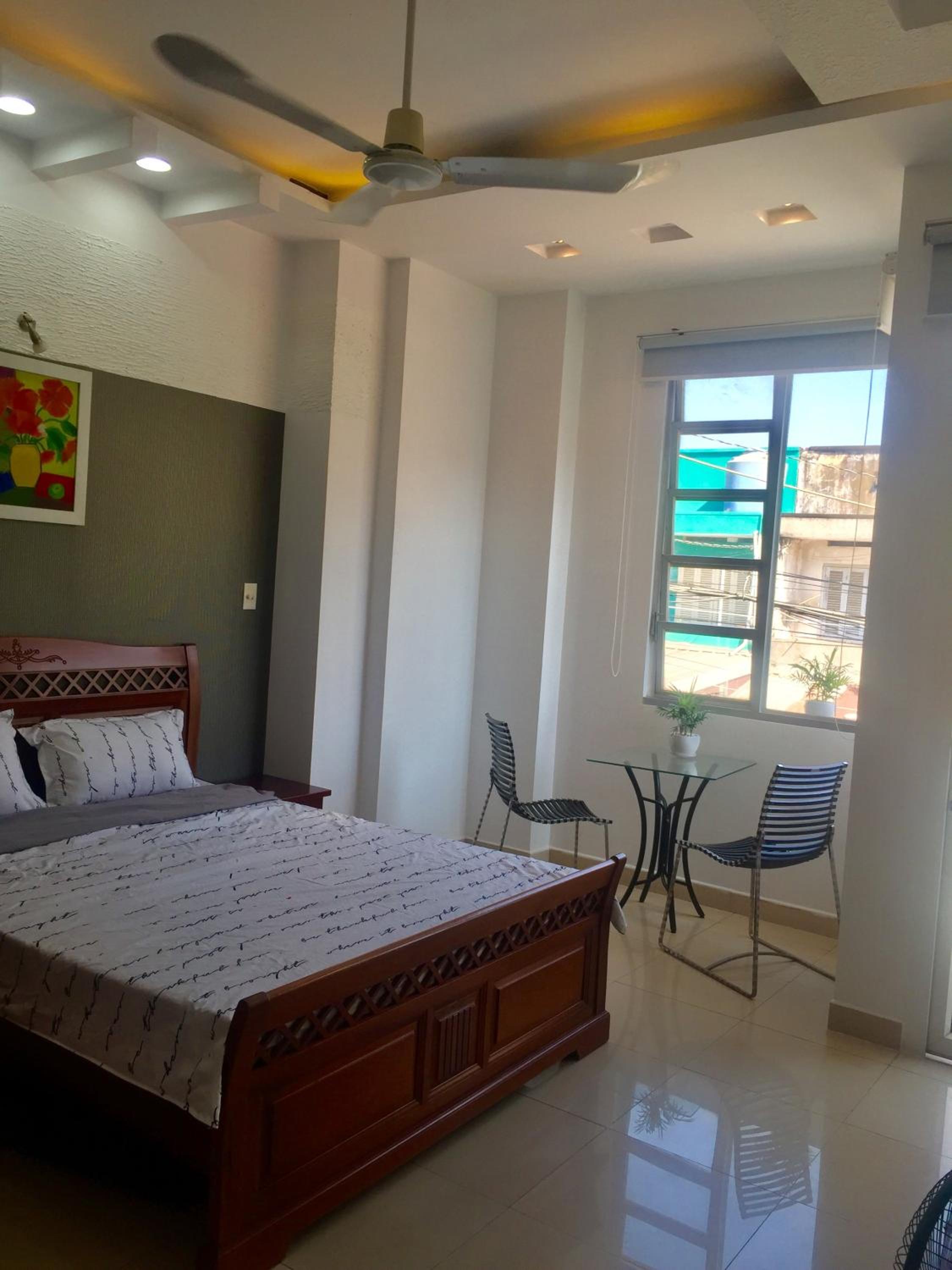 LUXURY HOMSTAY