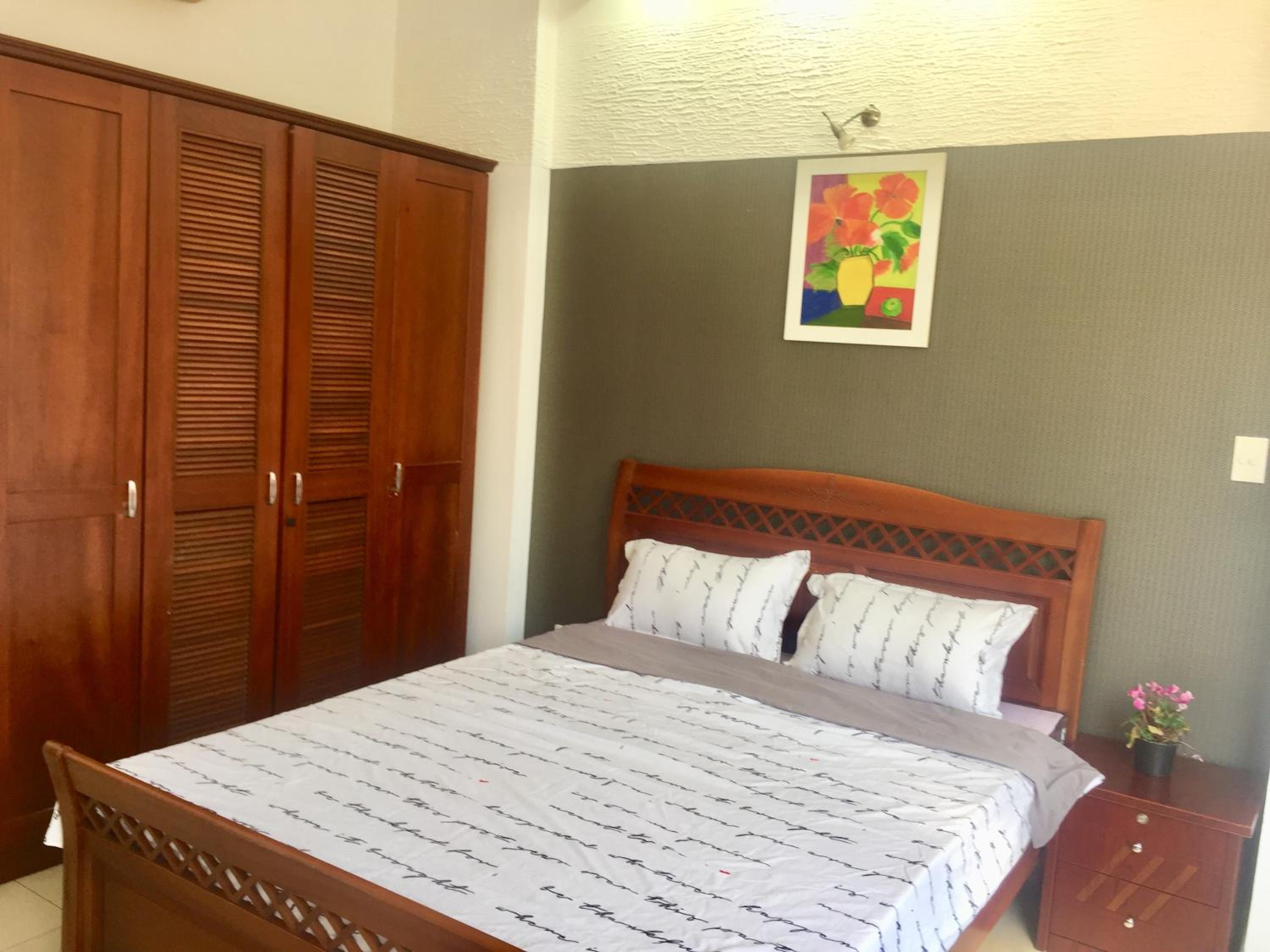 LUXURY HOMSTAY