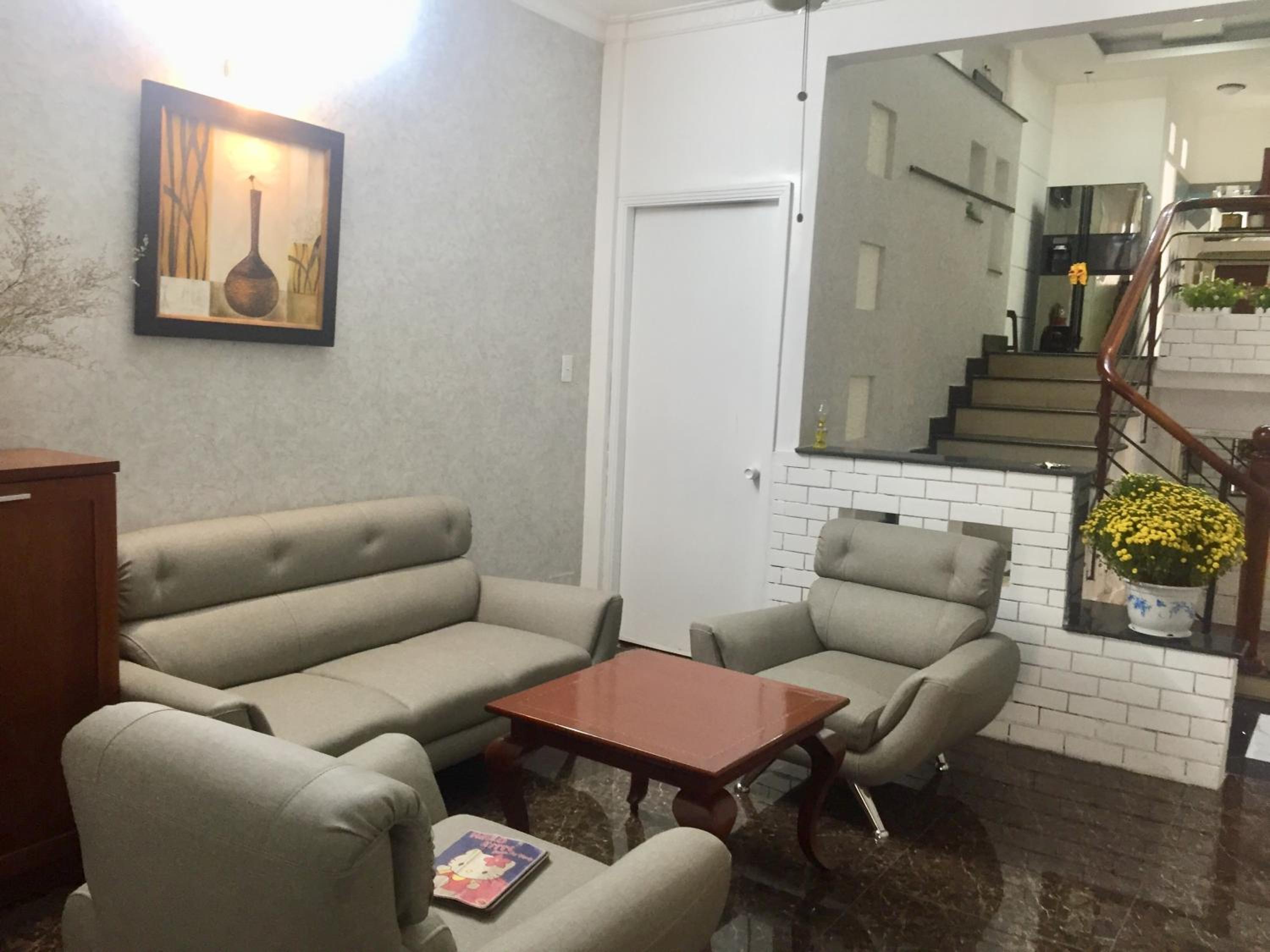 LUXURY HOMSTAY