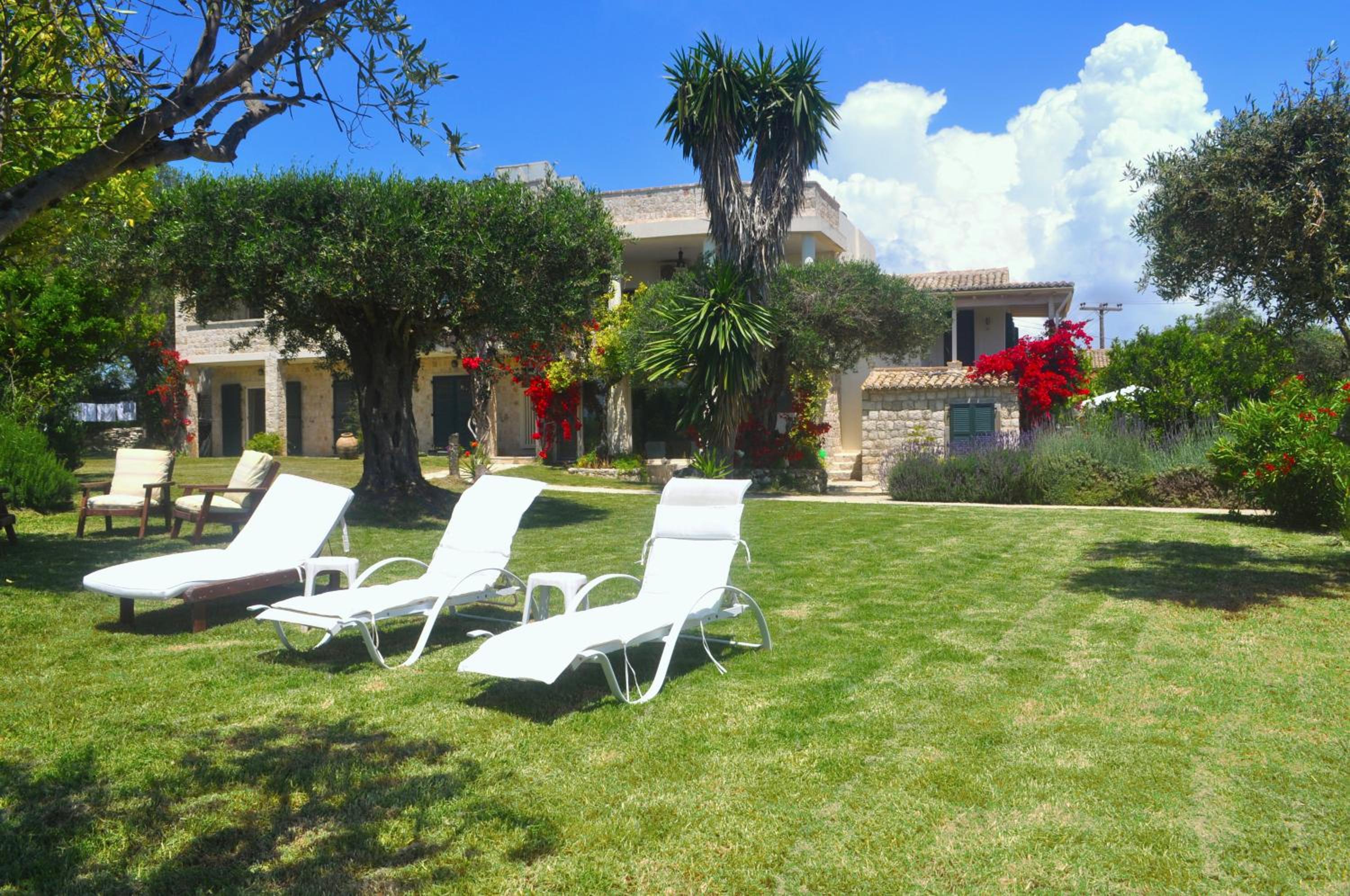 House Lemoni, Apartment B - Pelekas, Corfu