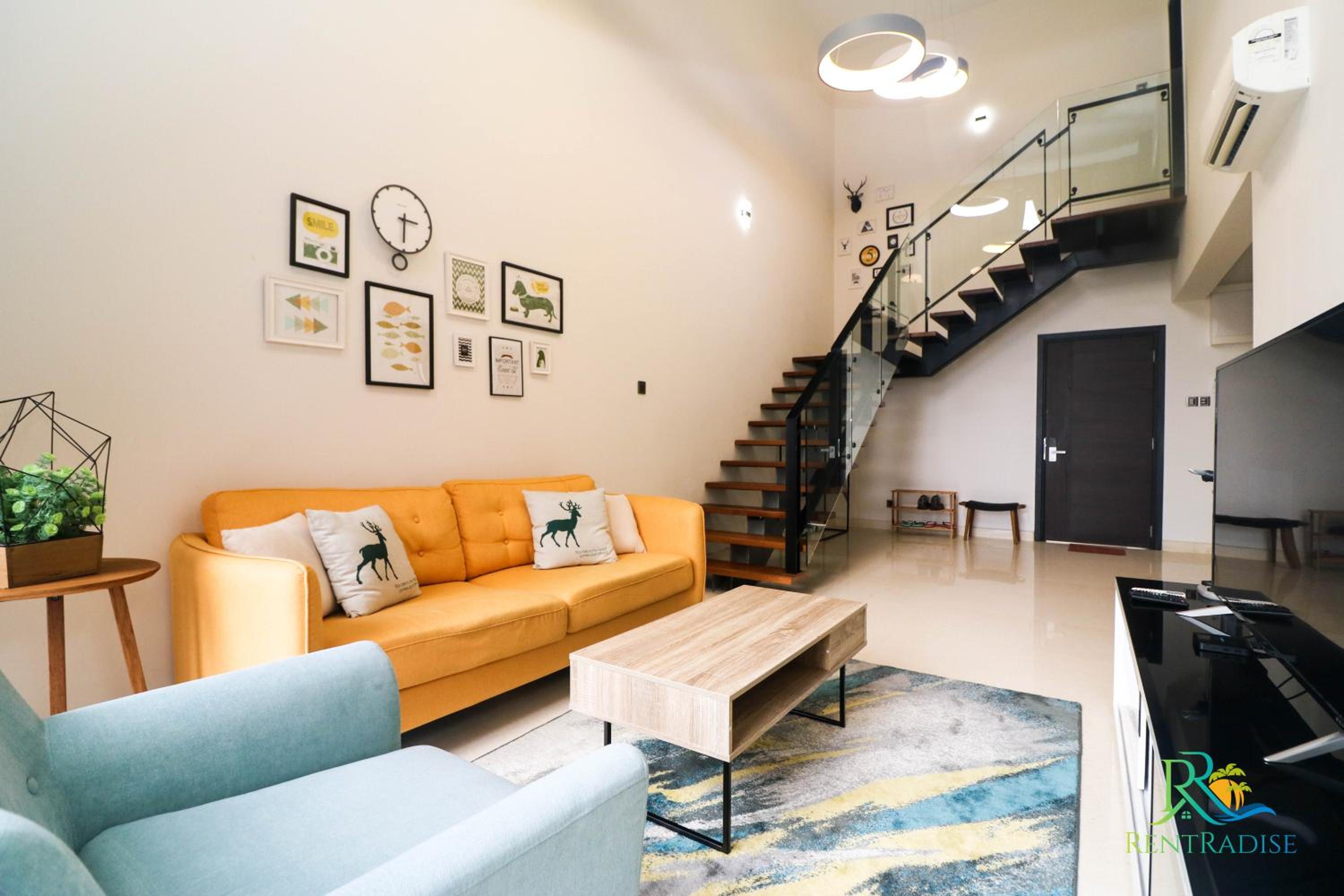 VSummer Suites by RR JBcity