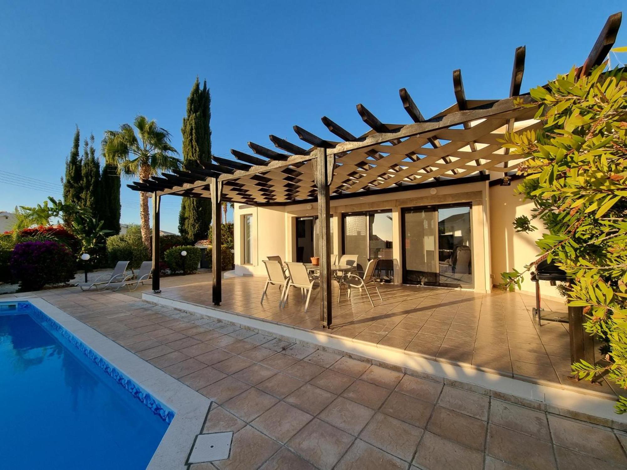 Hotel Villa Phoenix in Secret Valley - Image 1