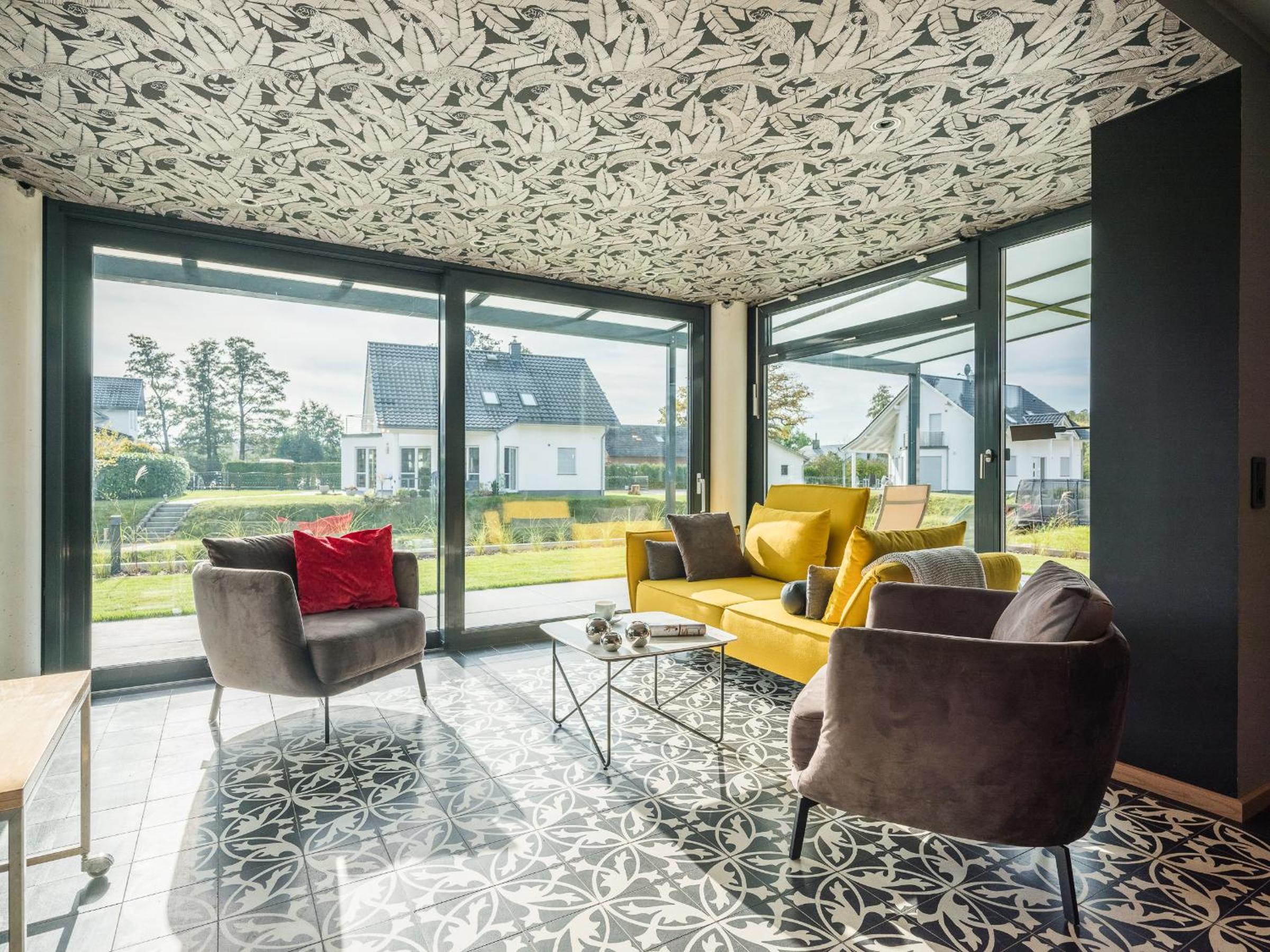 Luxus FeWo 122 m² direkt am Wasser mit Boot view 4