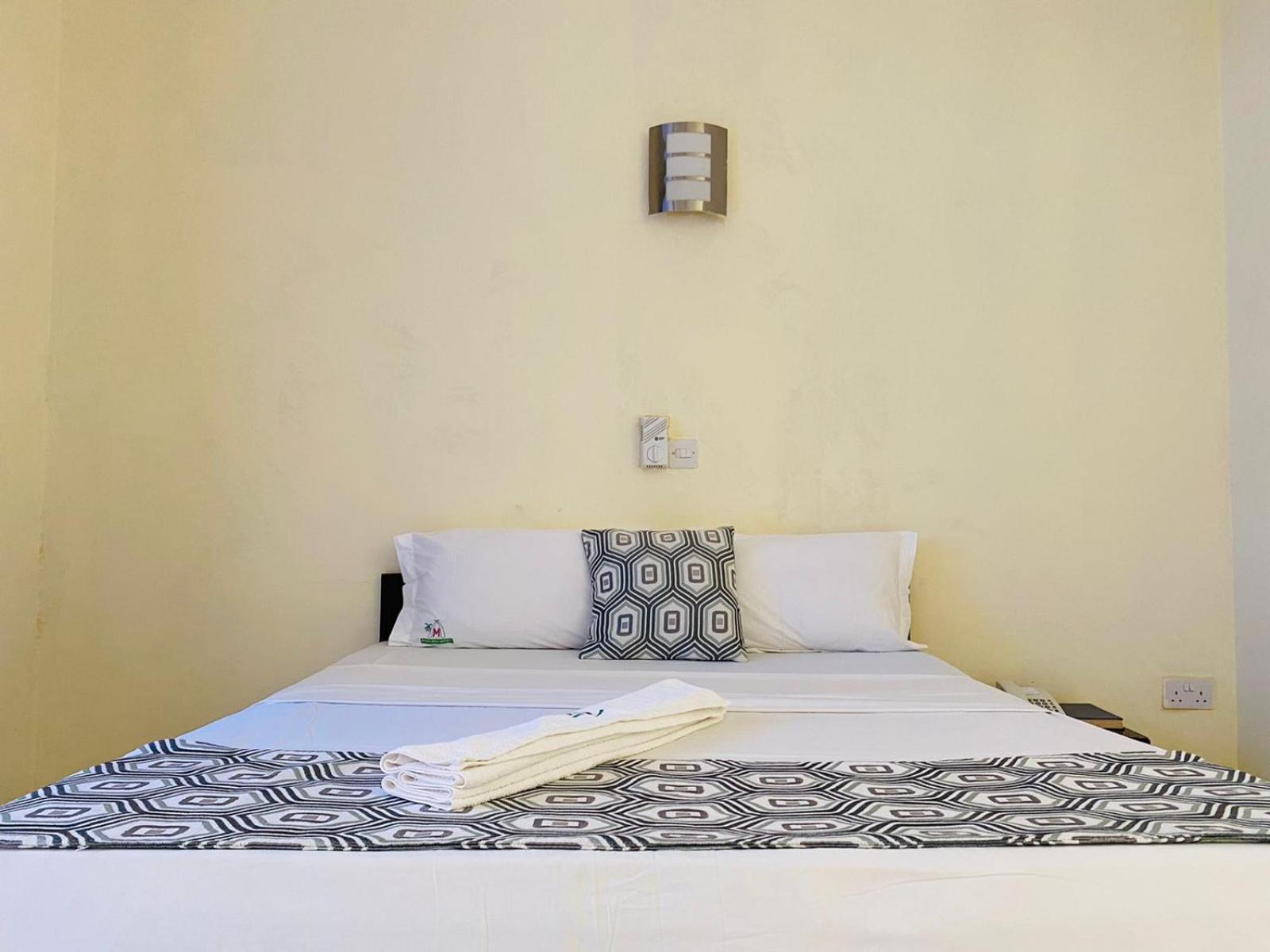 Merry Villa Hotel & Apartments
