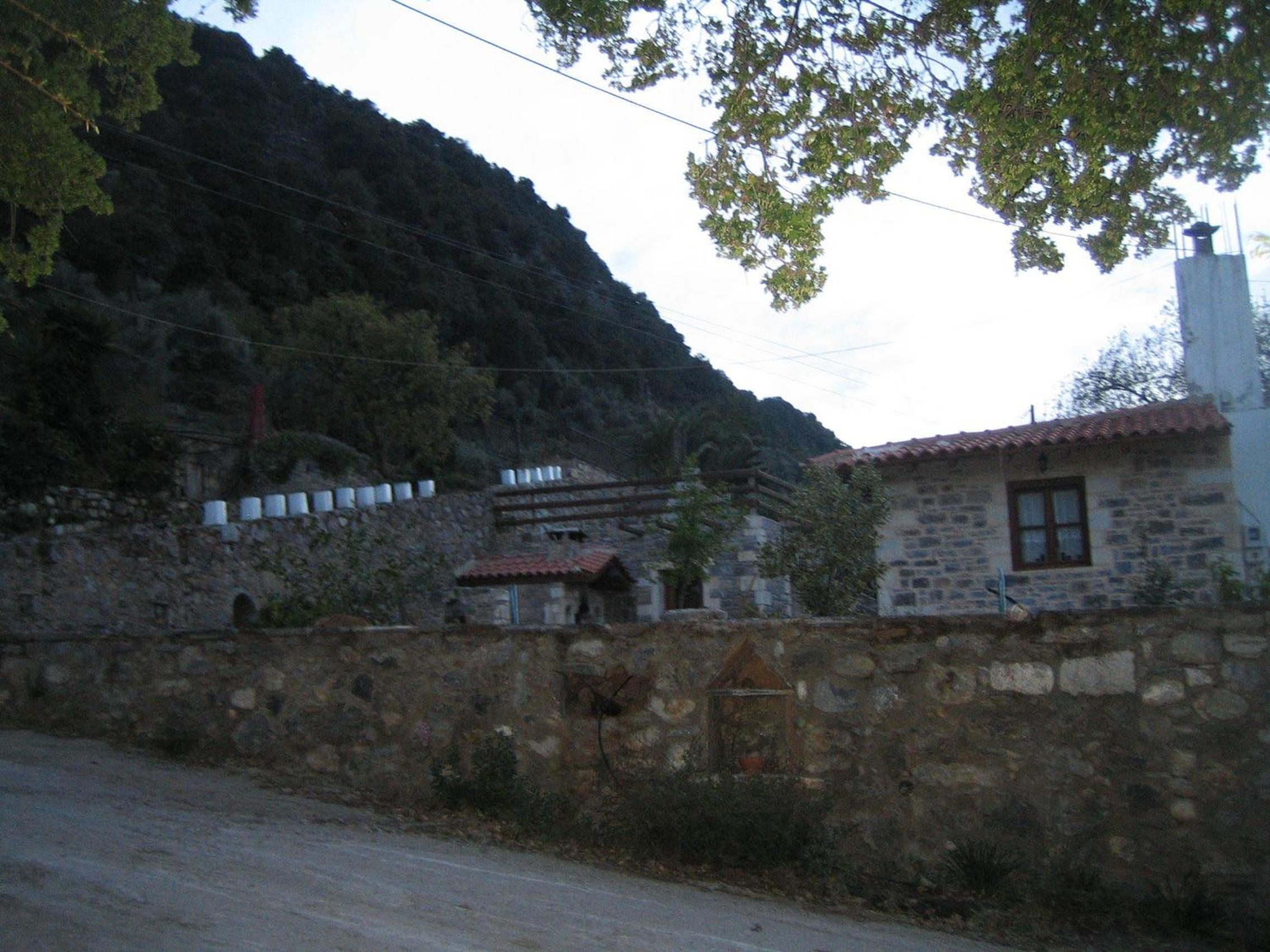Photo 33
