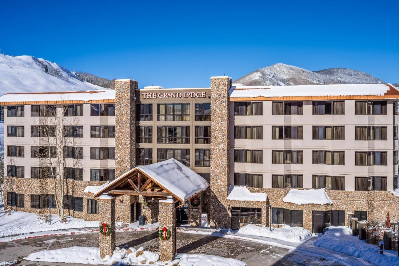 Hotel 2 King Studio Unit In The Base Area Condo