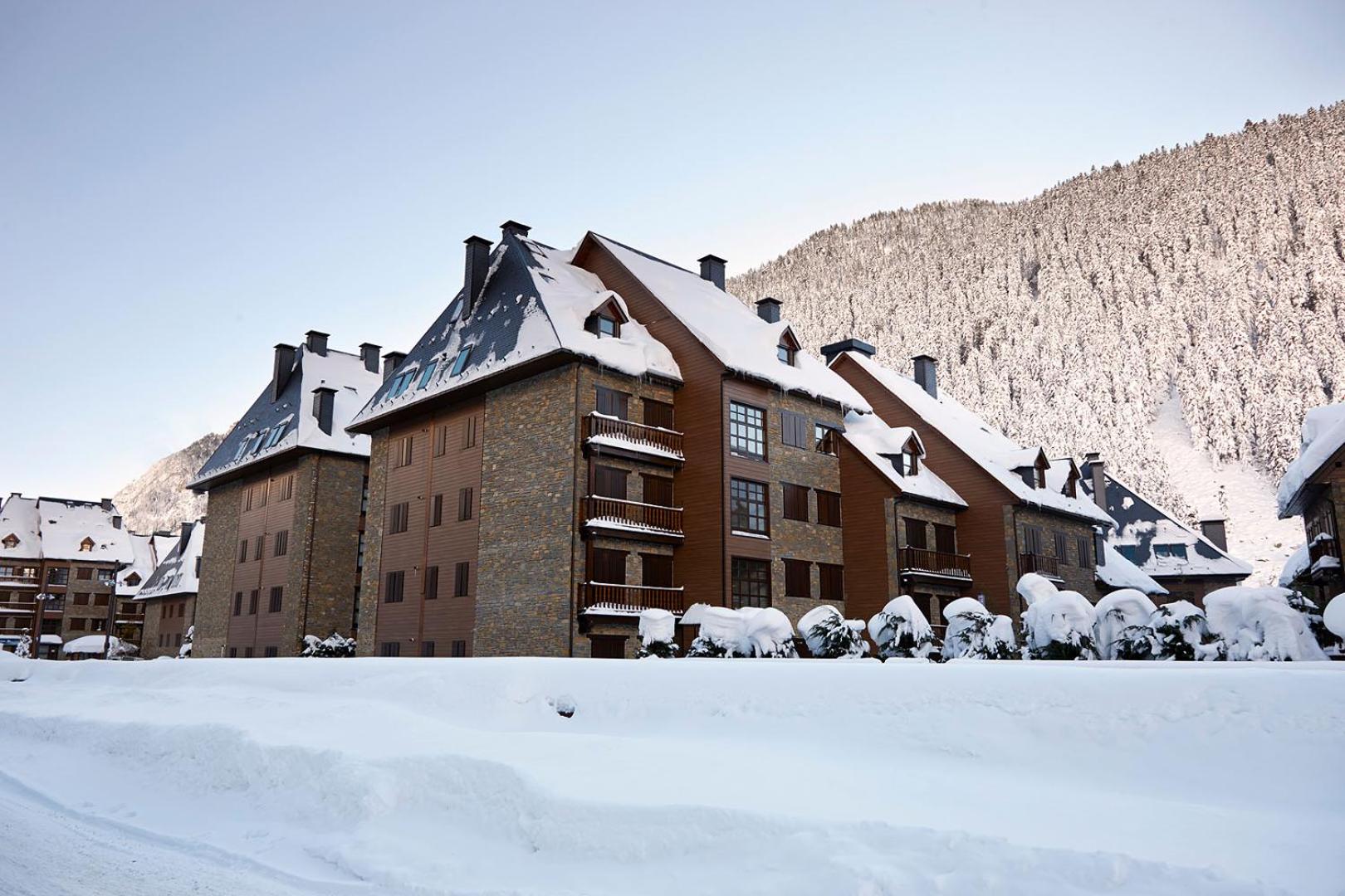 Val de Ruda Luxe 67 by FeelFree Rentals view 3