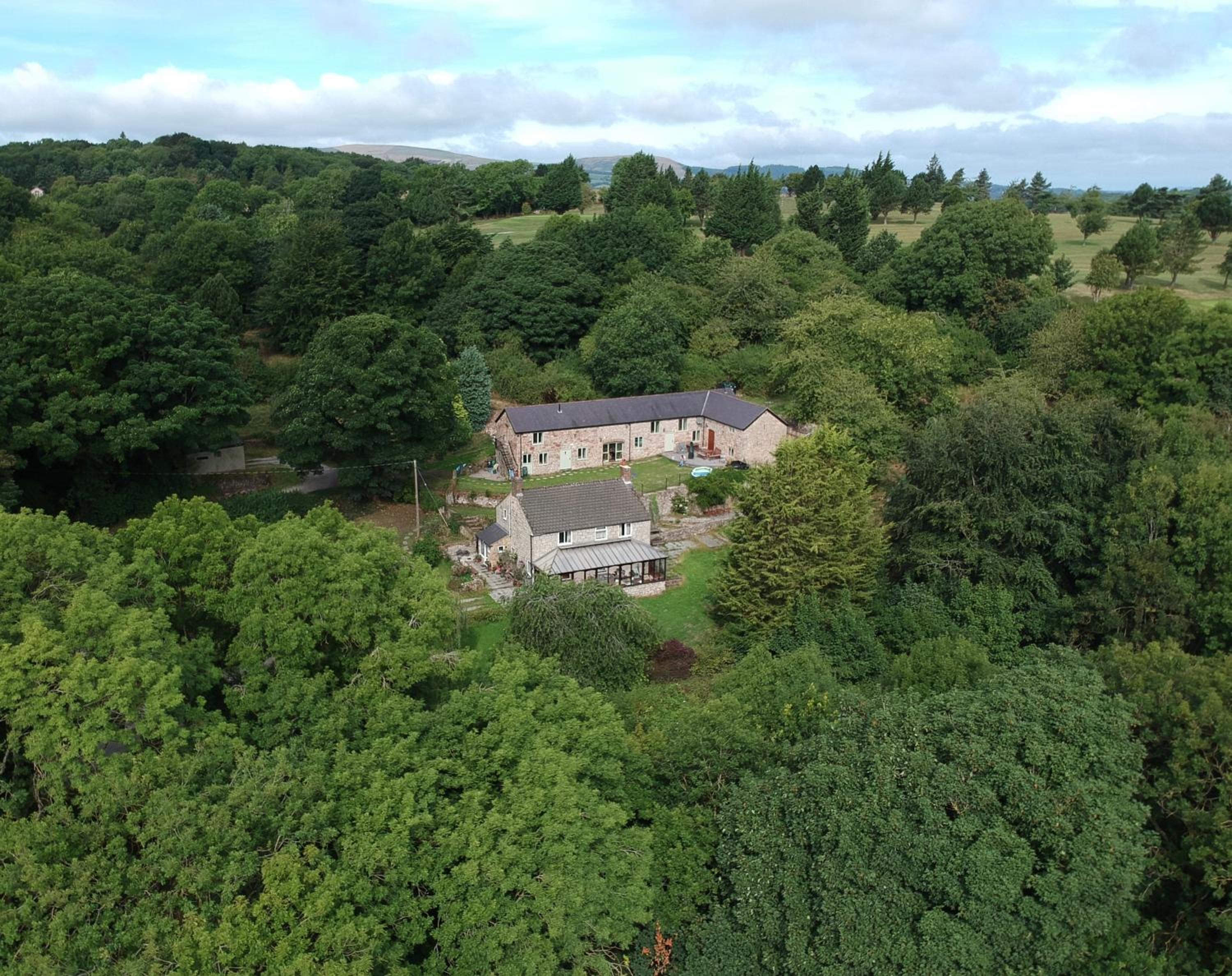 Parc Farm Cottage, Flintshire, North Wales view 4