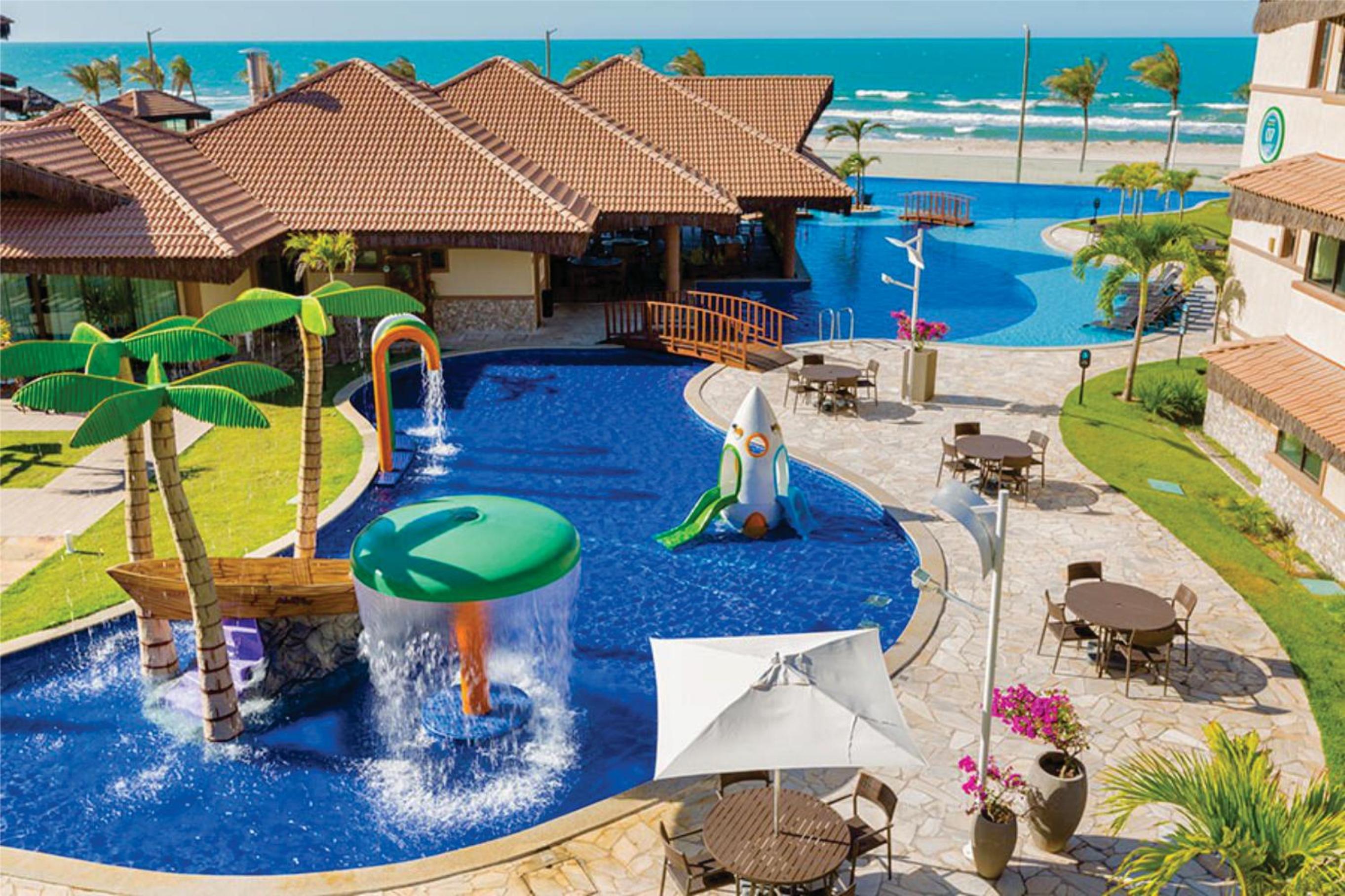 Riviera Beach Place And Manhattan Golf Residence Up to 6 Adults and 3 Children