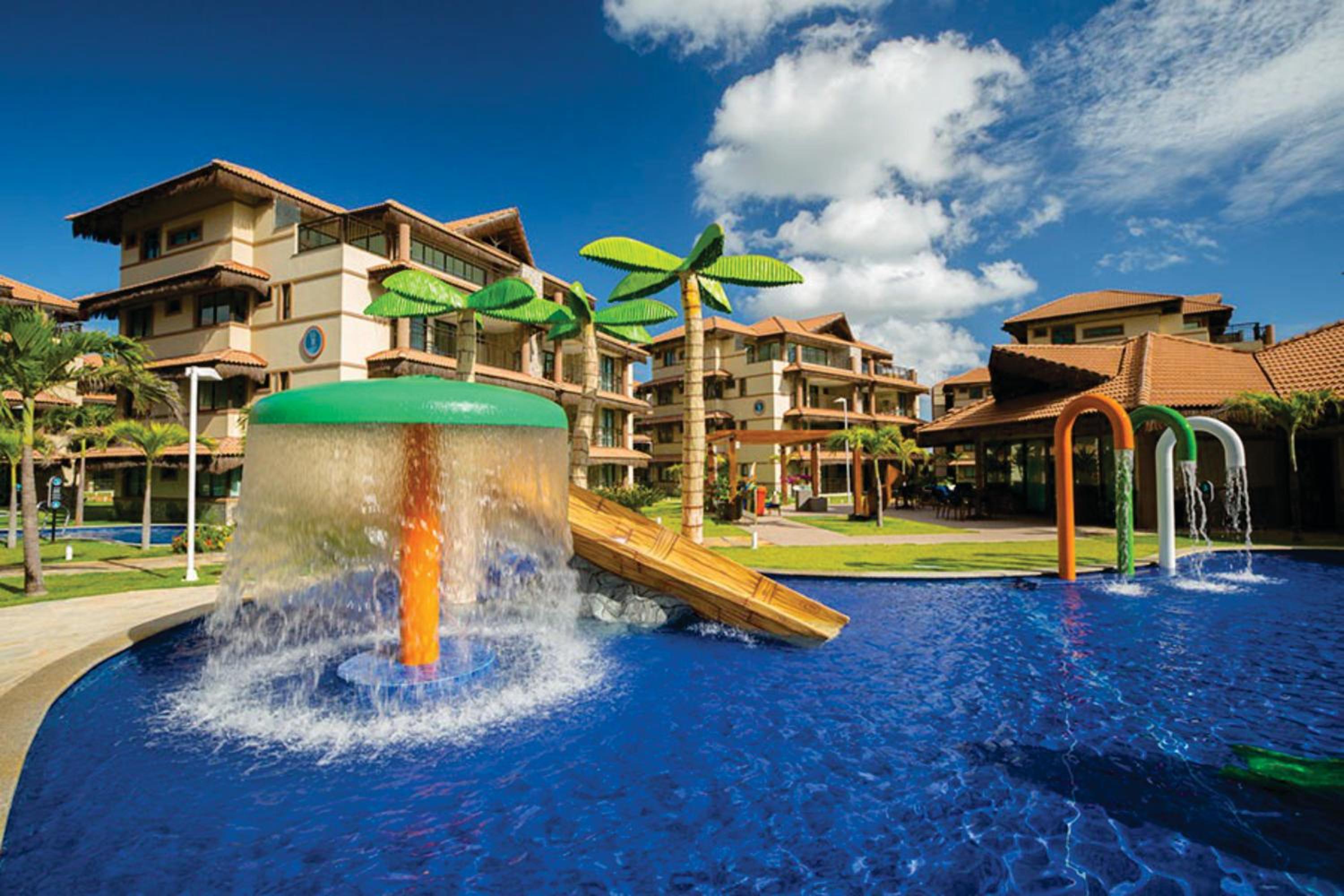 Riviera Beach Place And Manhattan Golf Residence Up to 6 Adults and 3 Children