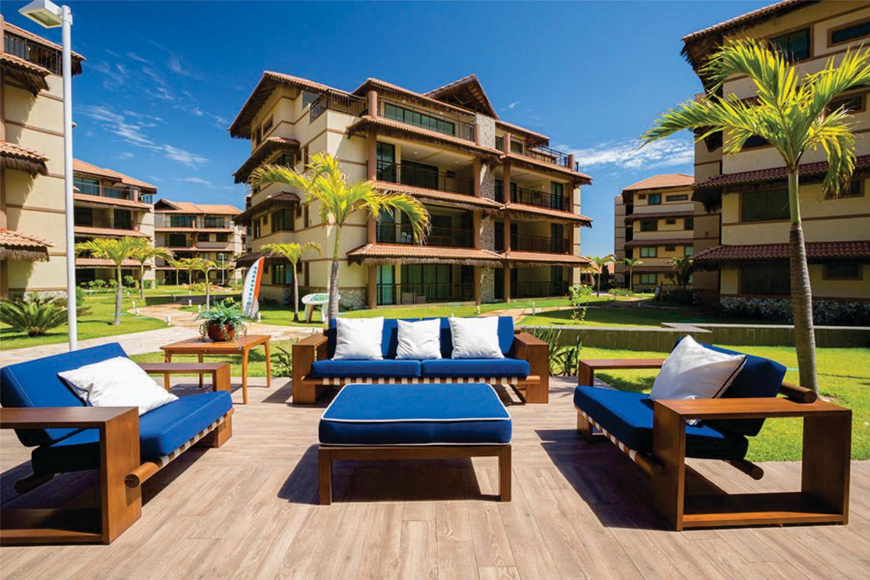 Riviera Beach Place And Manhattan Golf Residence Up to 6 Adults and 3 Children