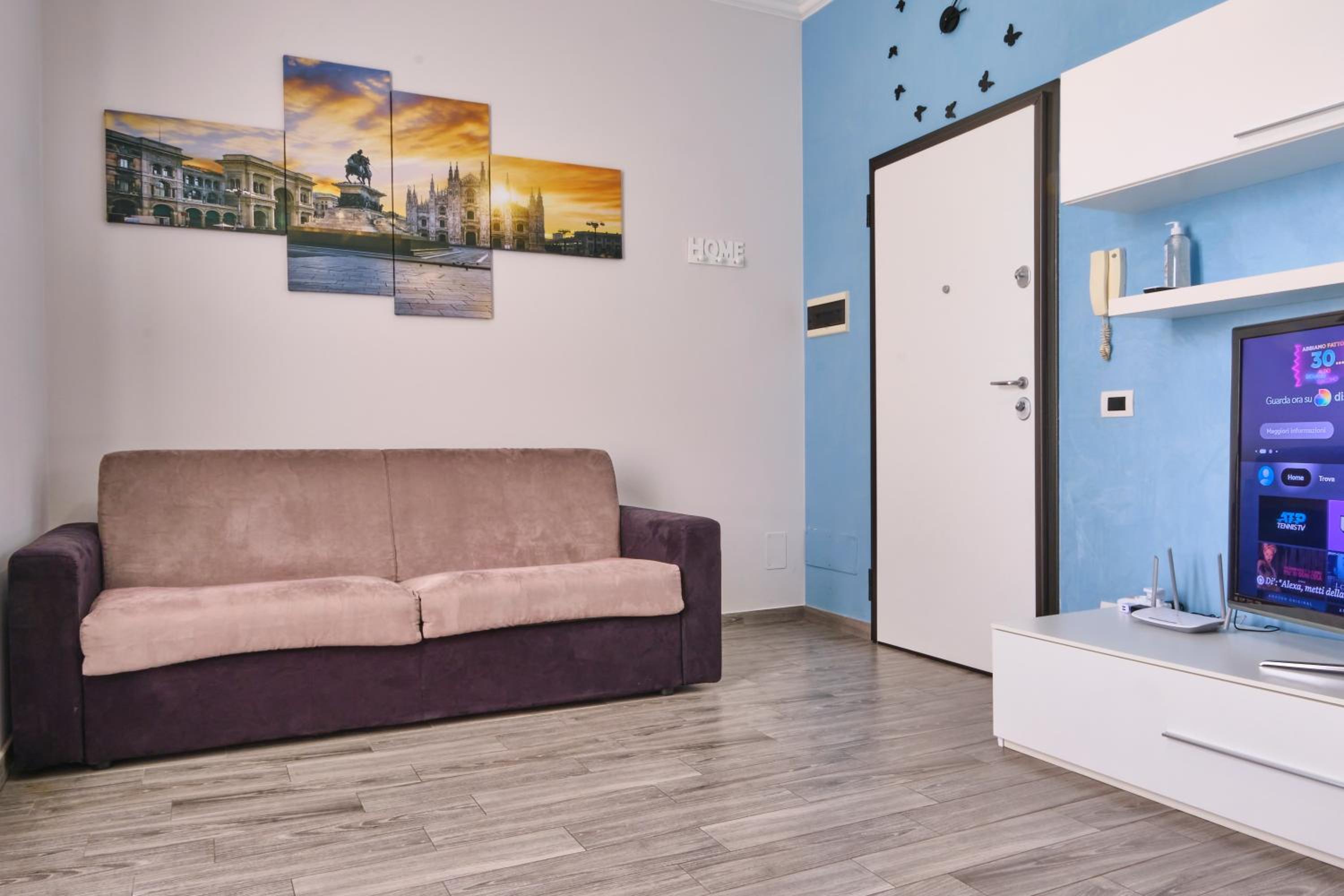 [Milano - Como] Elegante Casa con Ampio Terrazzo view 4