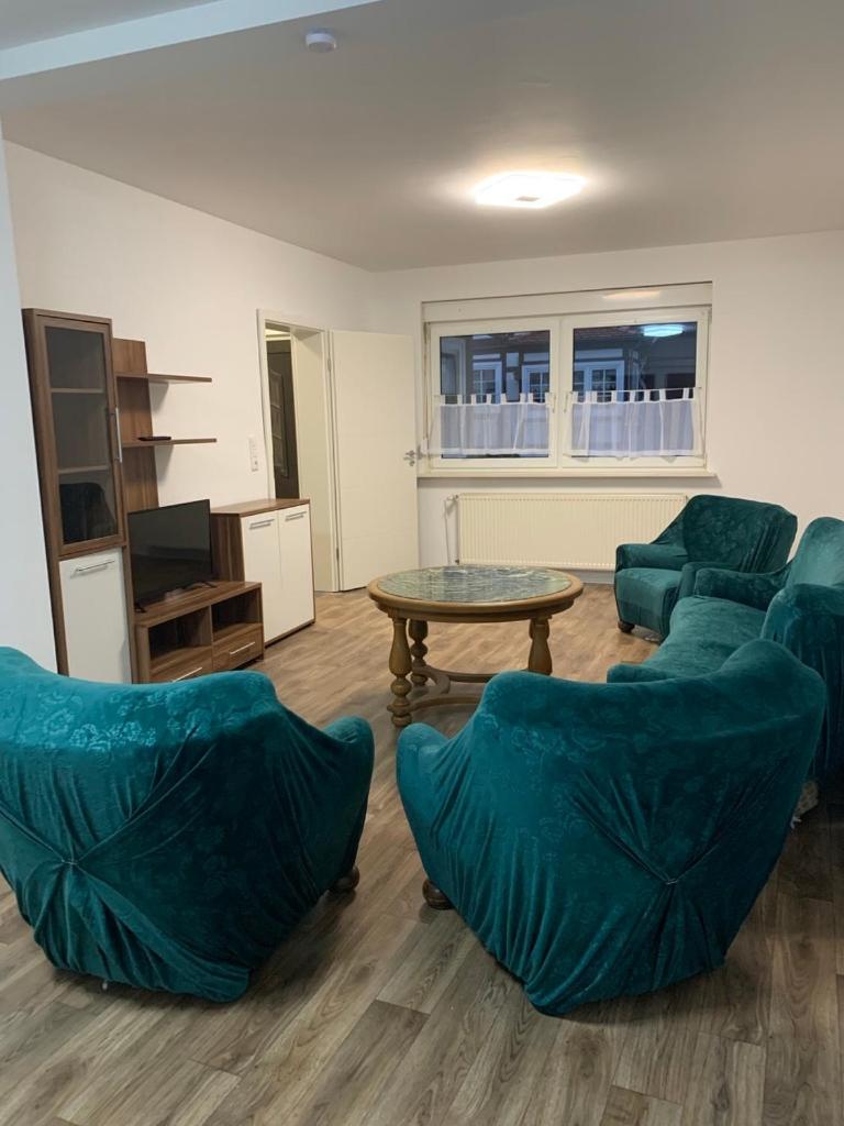 Monteurzimmer Oberlistingen Zweibettzimmer mit 2 Bädern view 3