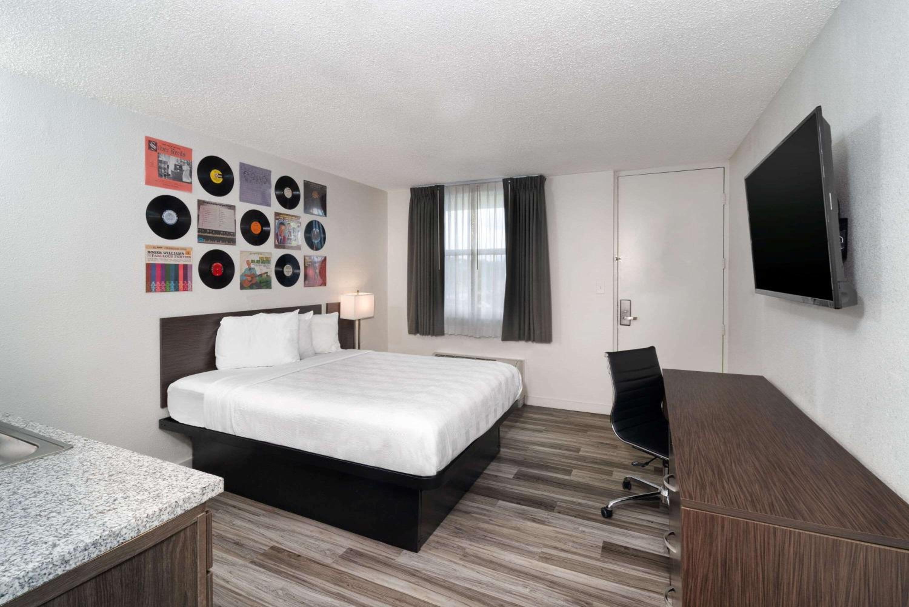 Hillside Crossing Nashville a Ramada by Wyndham - Property Image 47