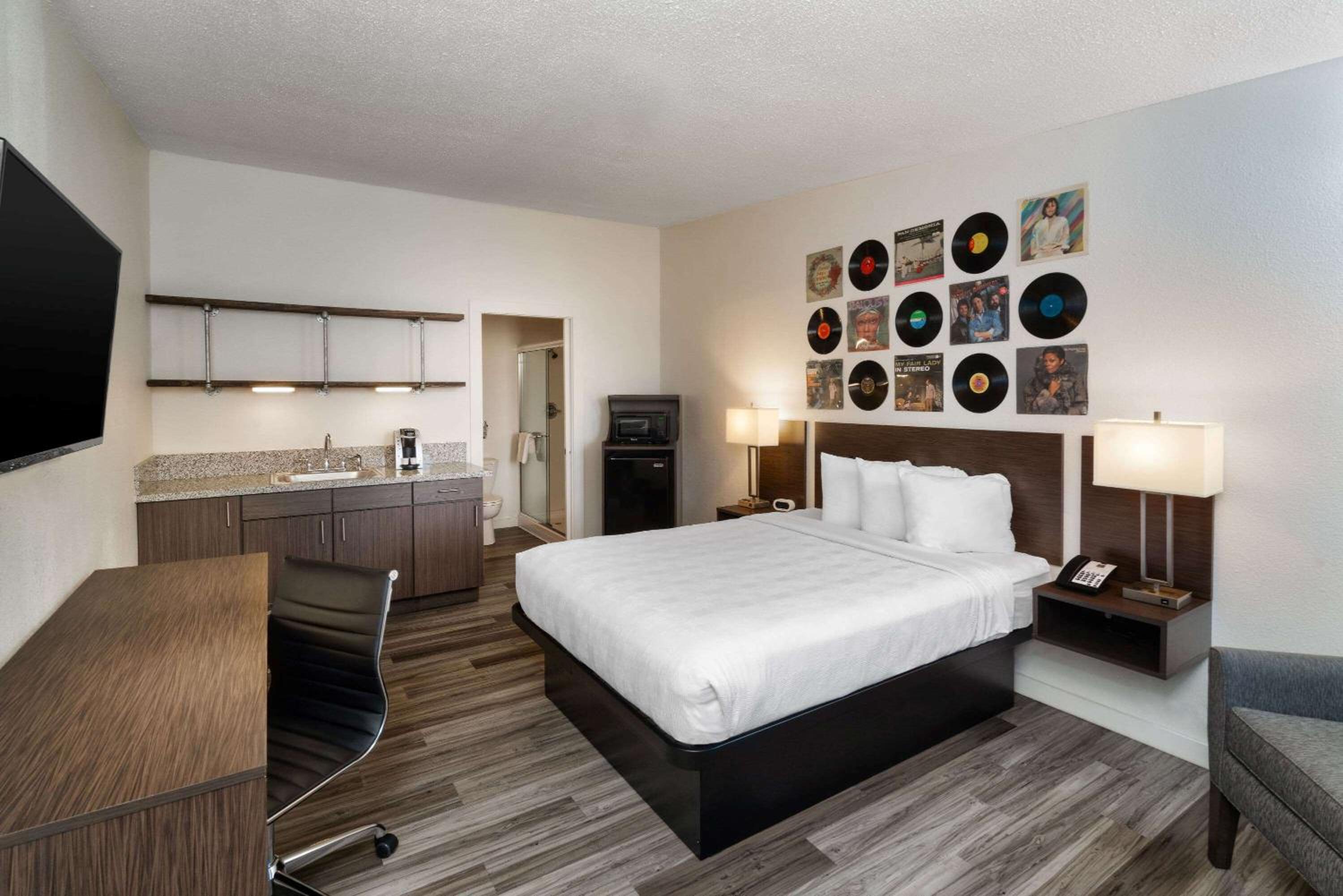 Hillside Crossing Nashville a Ramada by Wyndham - Property Image 54