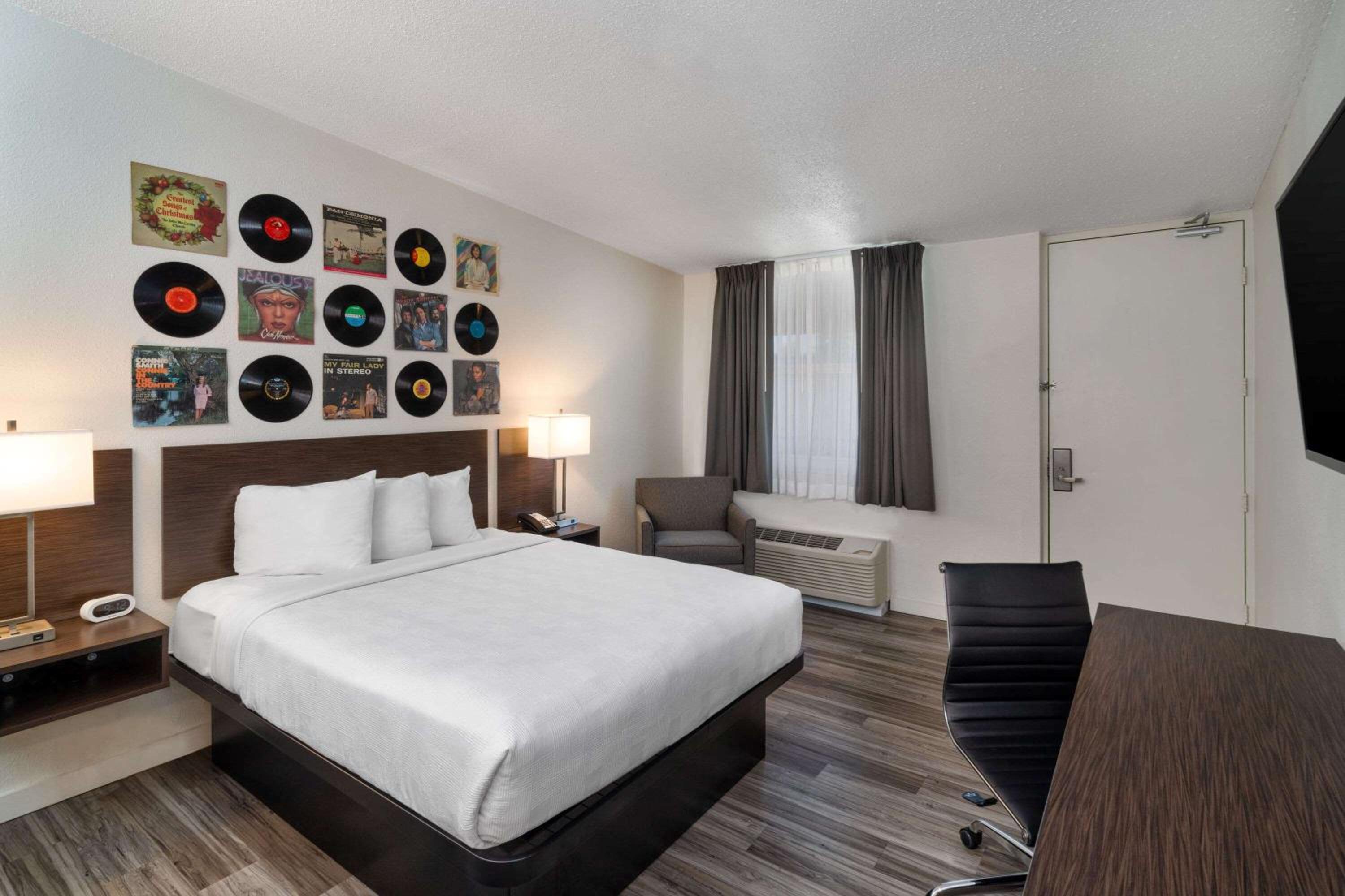 Hillside Crossing Nashville a Ramada by Wyndham - Property Image 15