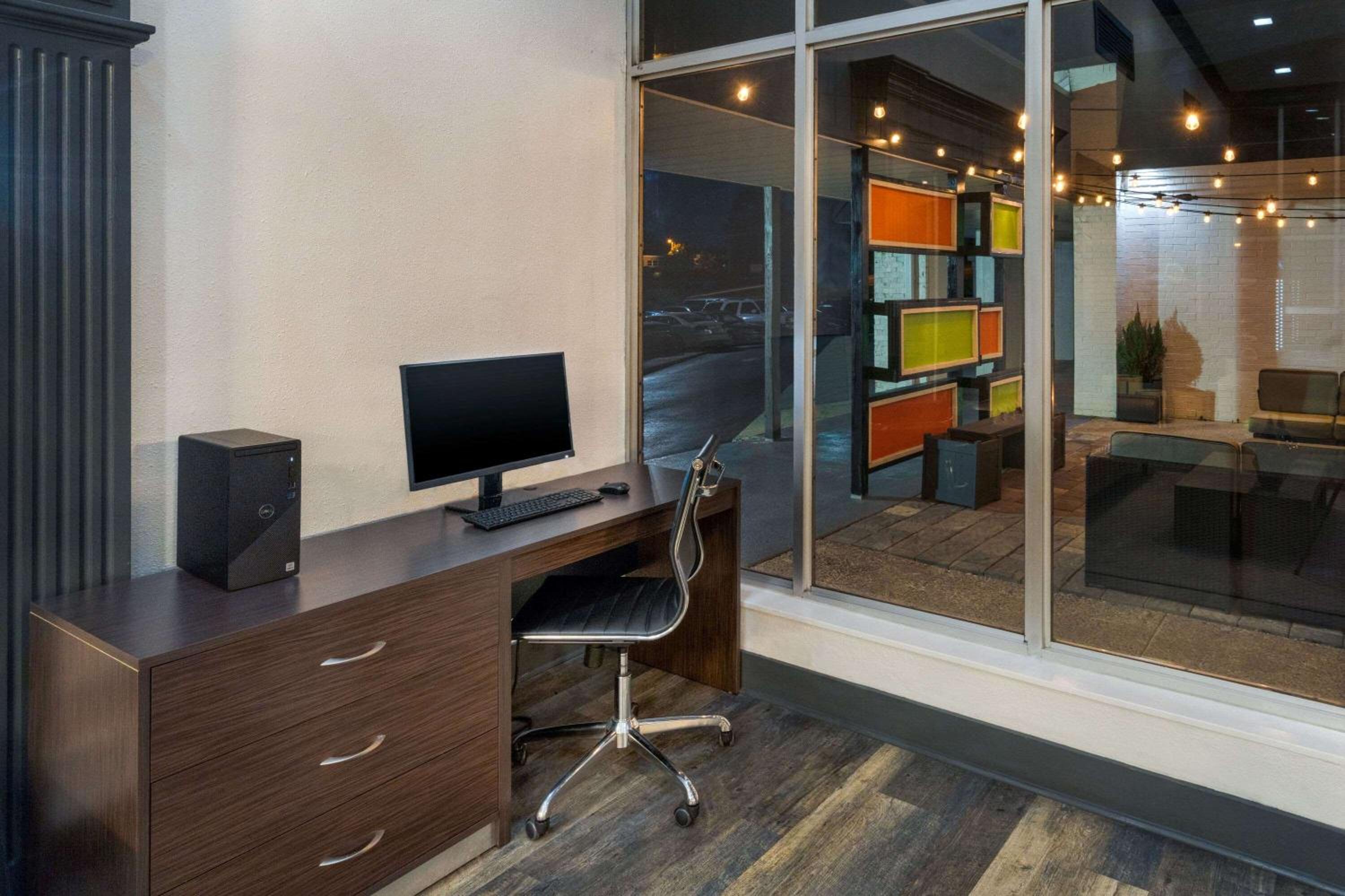 Hillside Crossing Nashville a Ramada by Wyndham - Property Image 11