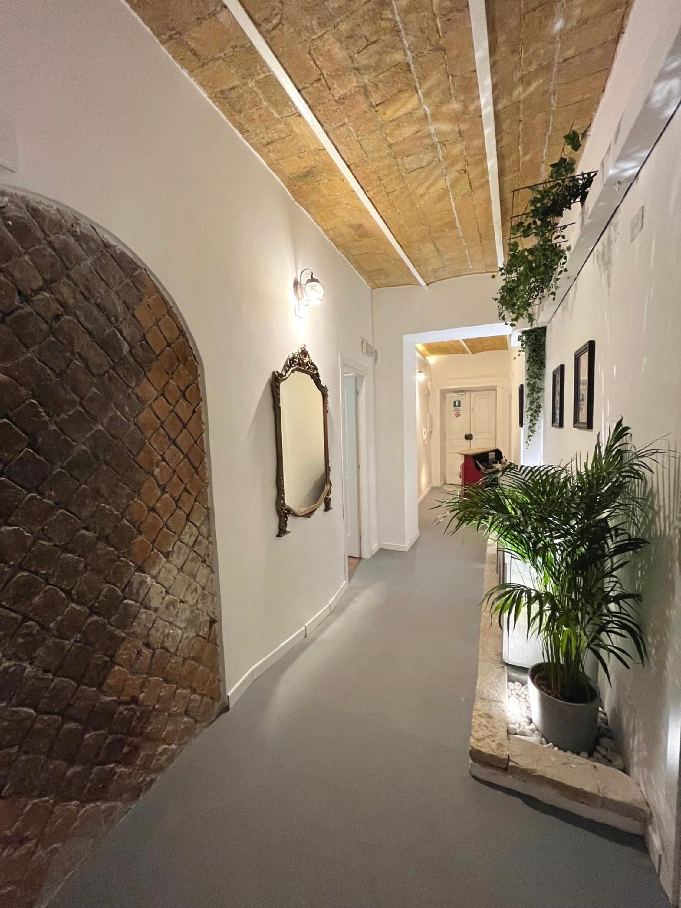 Domus Avi - Guest House