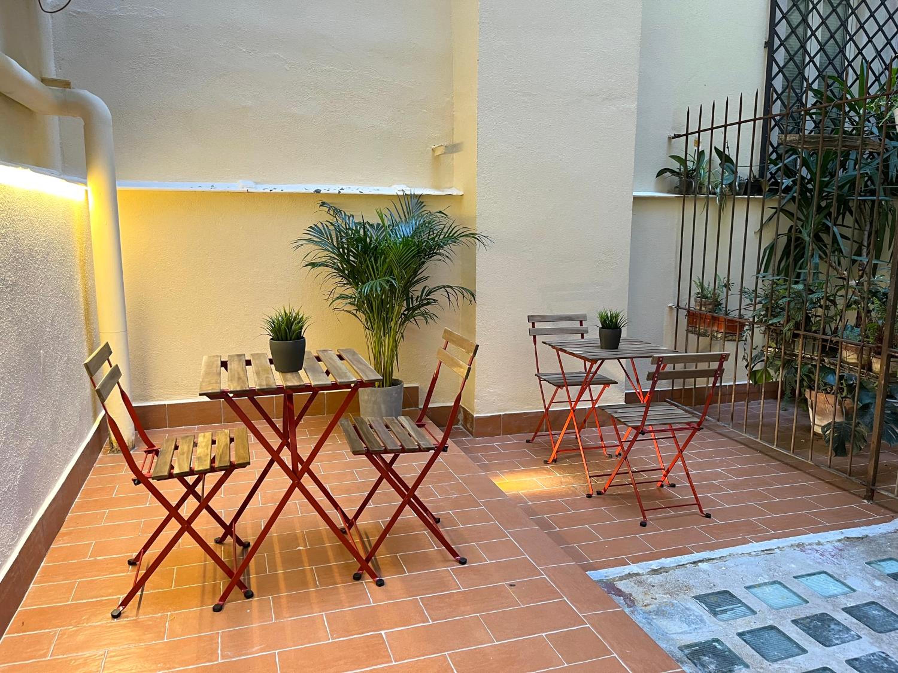 Domus Avi - Guest House