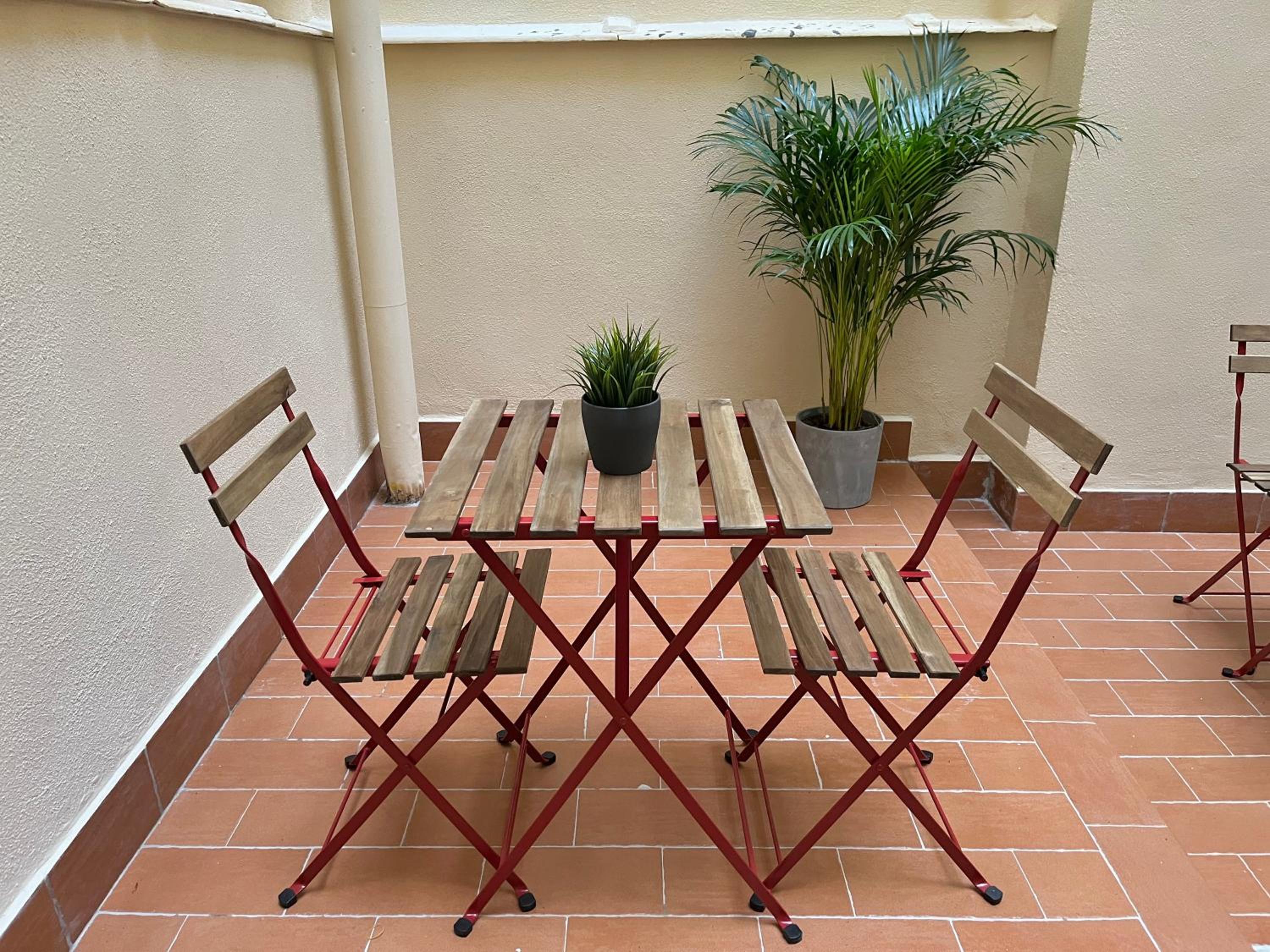 Domus Avi - Guest House