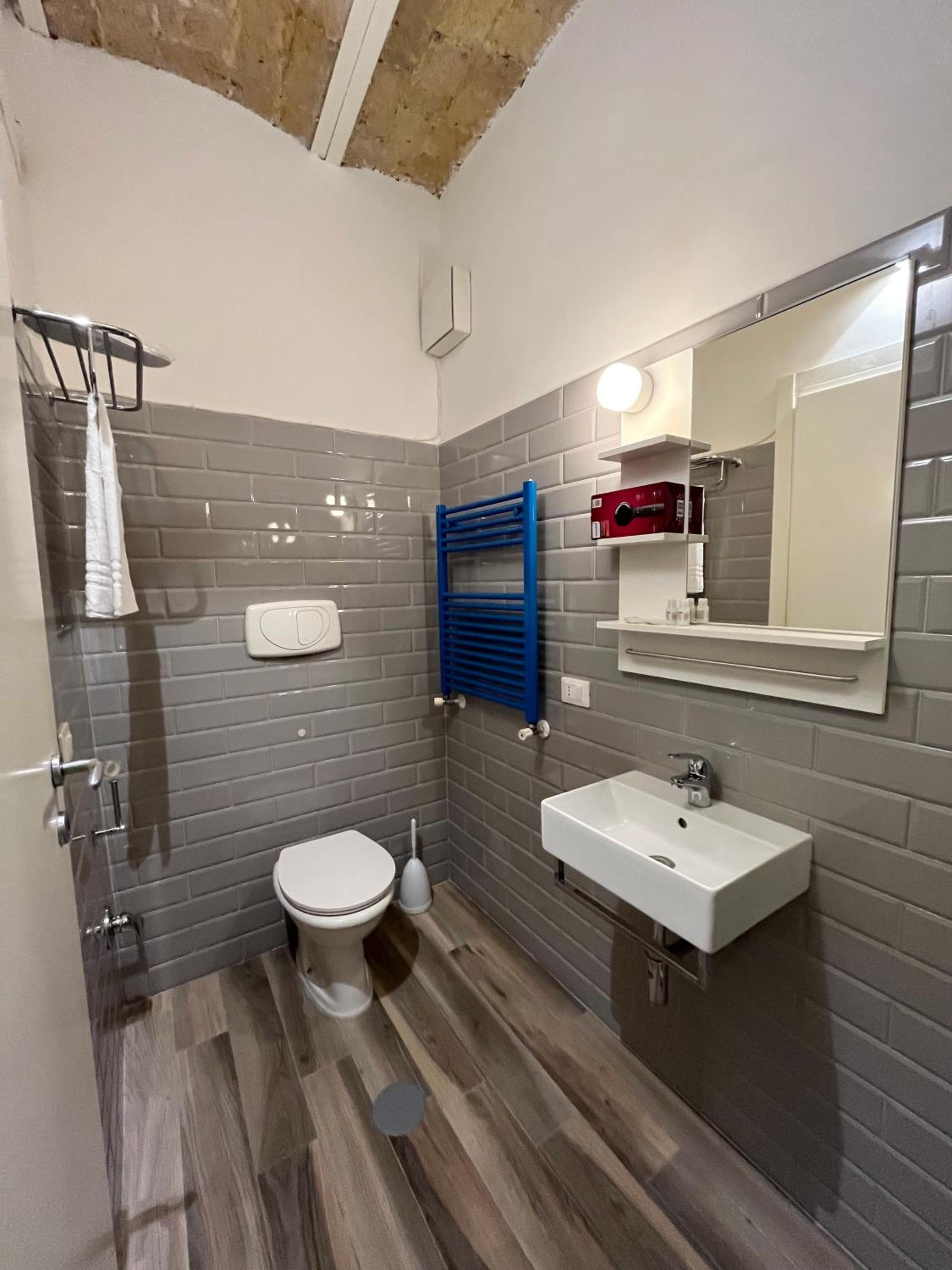Domus Avi - Guest House