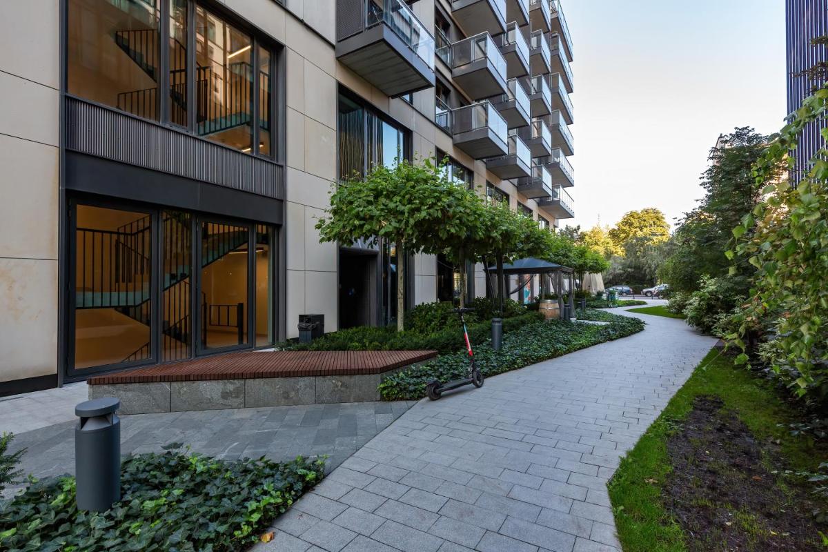 Mennica Residence - City Center Apartments by Renters view 5