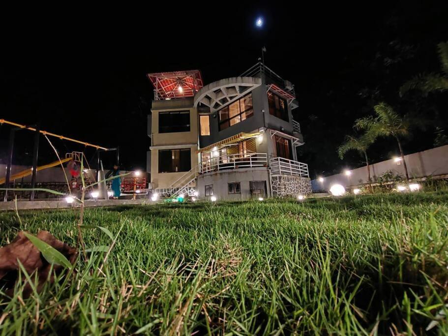 Sunils villa with private pool, Machan and play area in Karjat