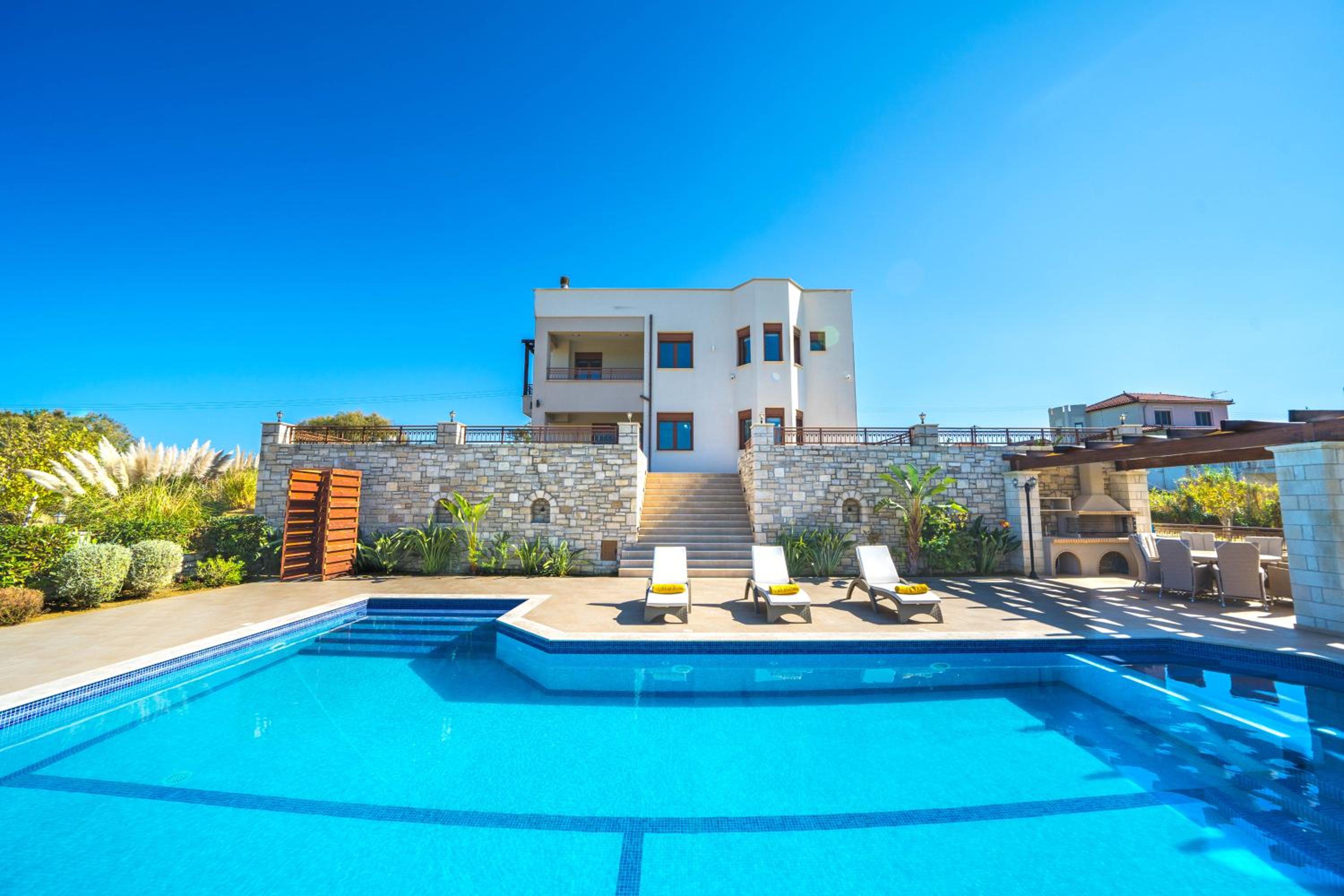 Iremia Luxury Villa with pool photo 5