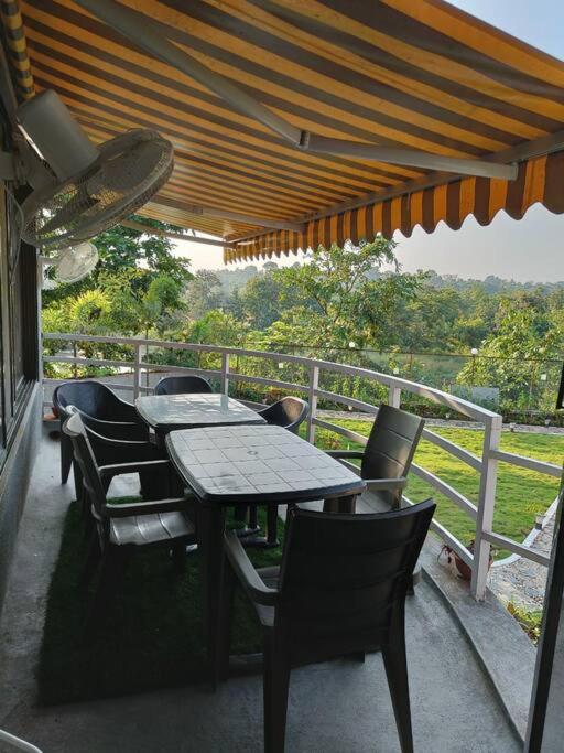 Sunils villa with private pool, Machan and play area in Karjat