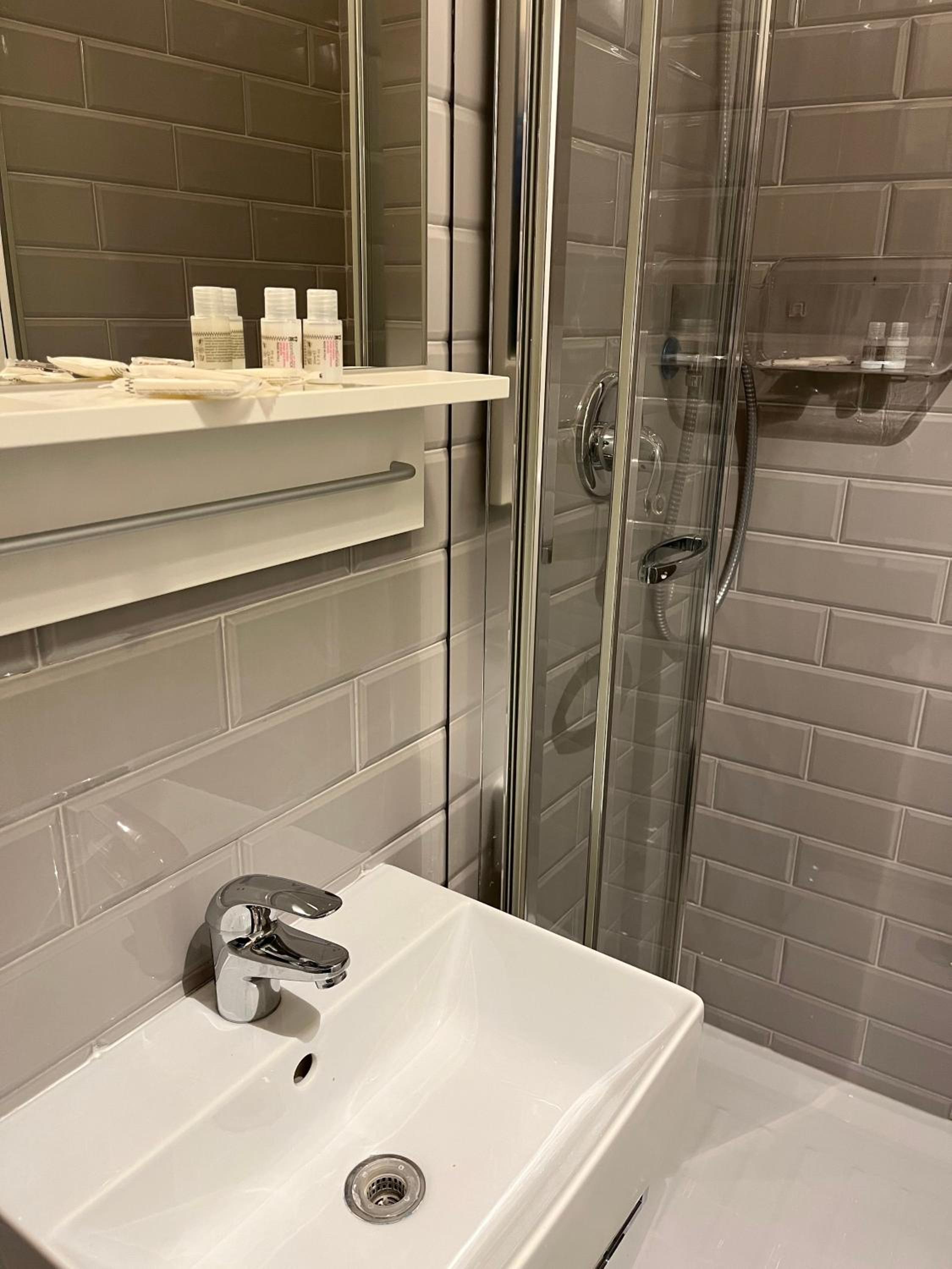 Domus Avi - Guest House
