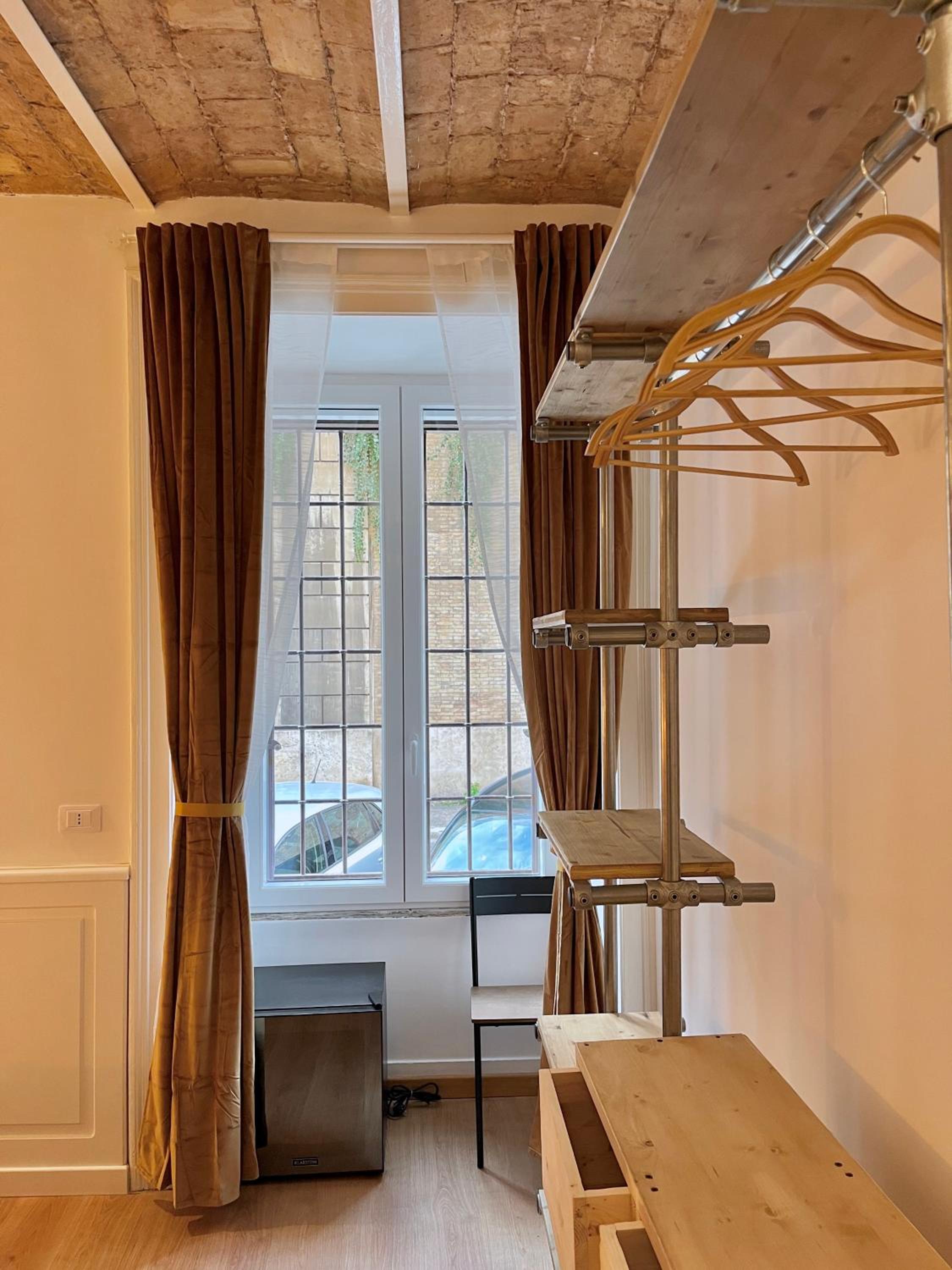 Domus Avi - Guest House