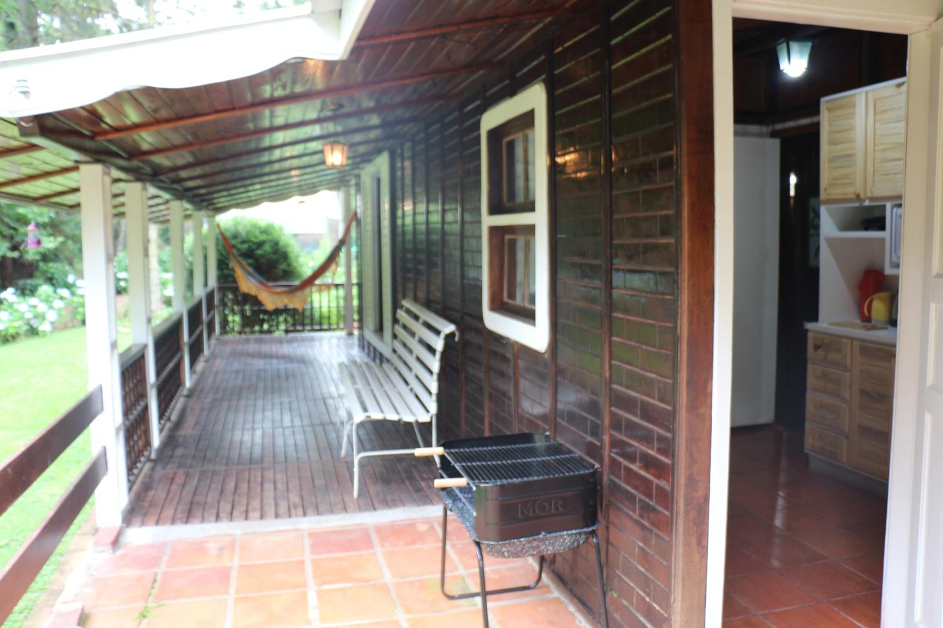 CASA EM CONDOMÍNIO