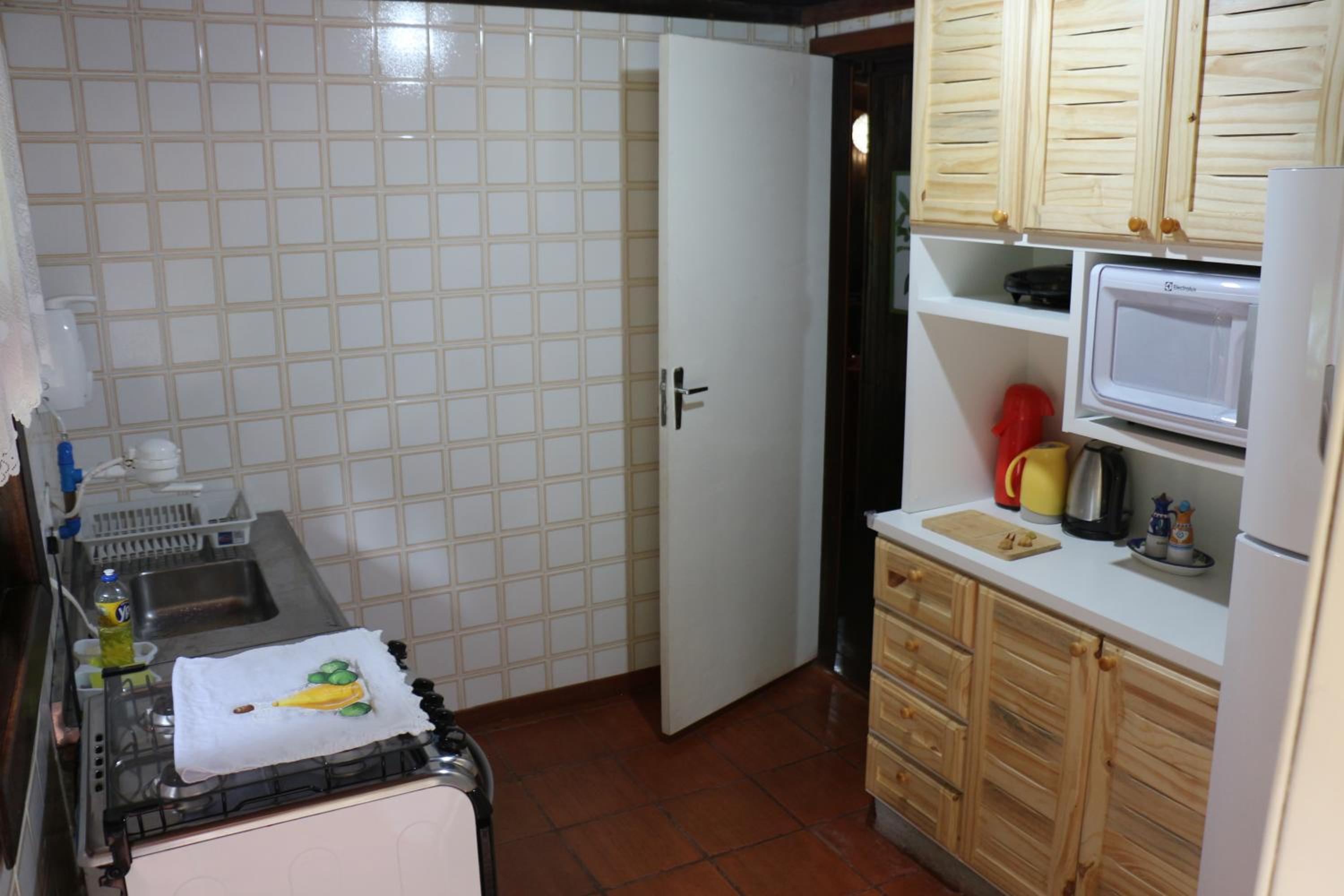 CASA EM CONDOMÍNIO
