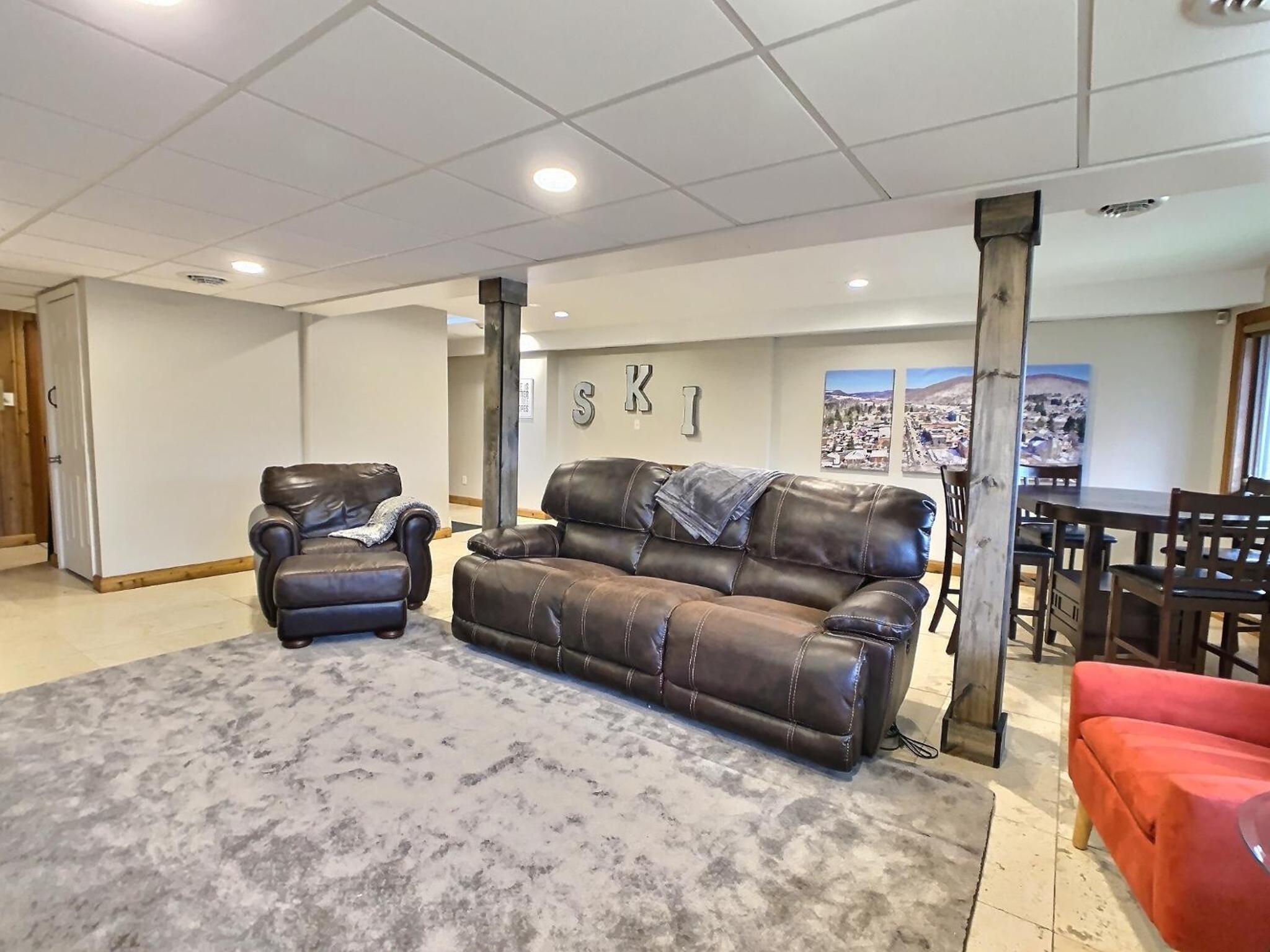 The Ridge Chalet in Ellicottville Hot Tub & Sauna view 4