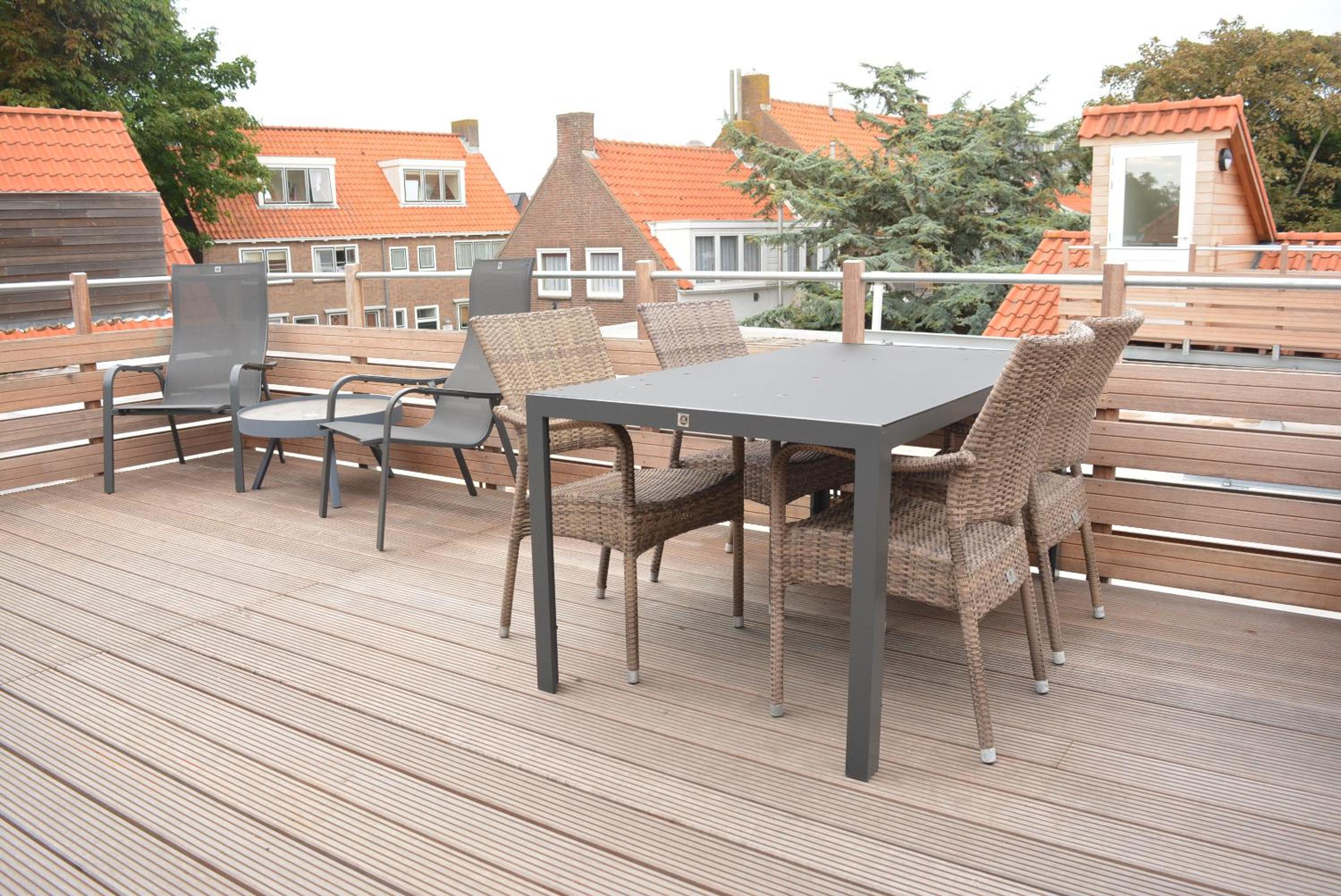 DN119 Modern holiday apartment in centre of Domburg
