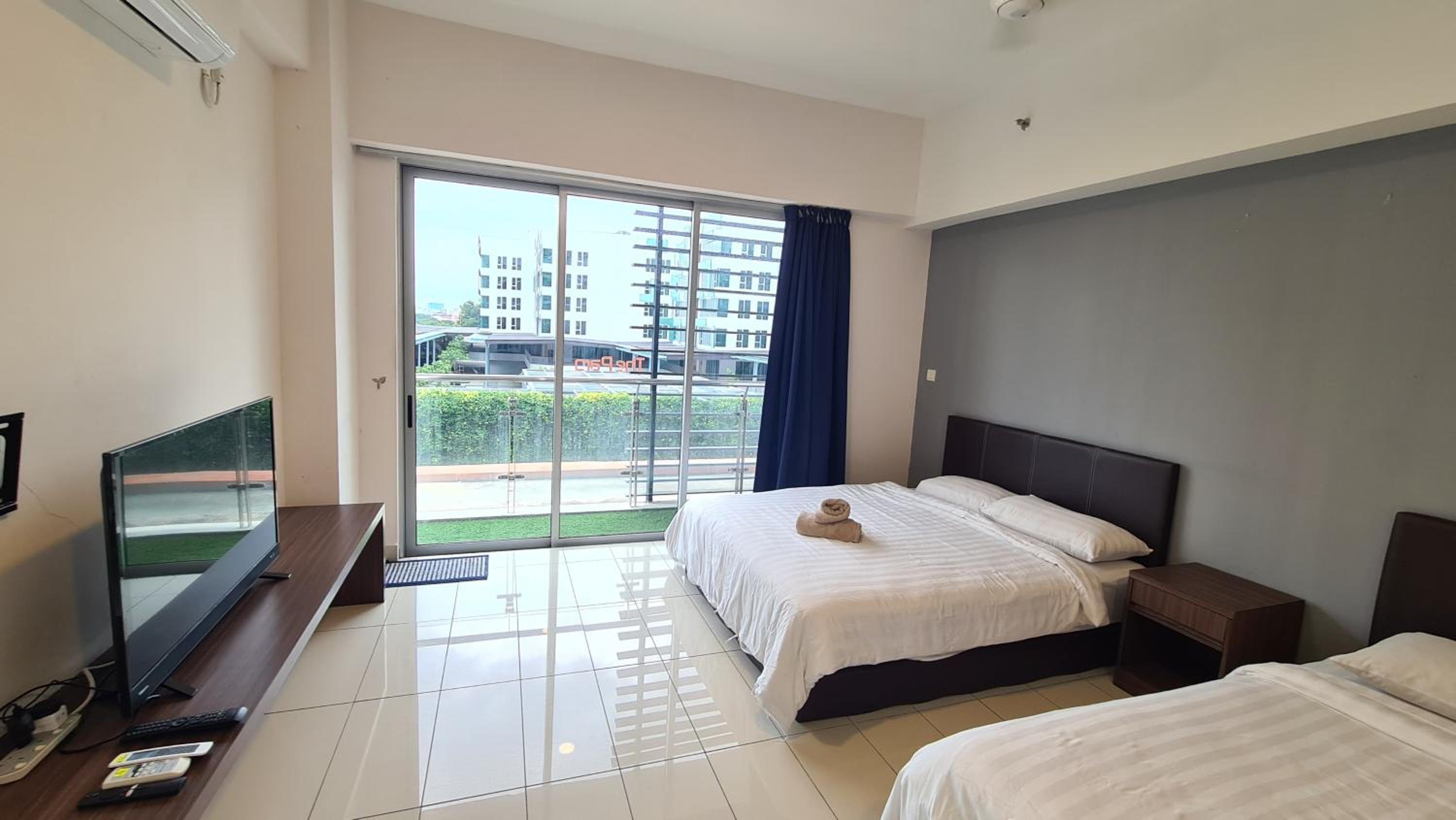 KK Aeropod Corner unit A near Airport and City Free Parking photo 4