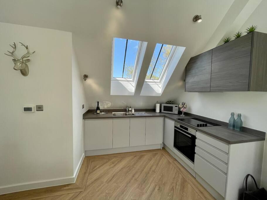 4 The Salt Yard, Whitstable - free parking, centre of town, 2 min walk to beach view 4