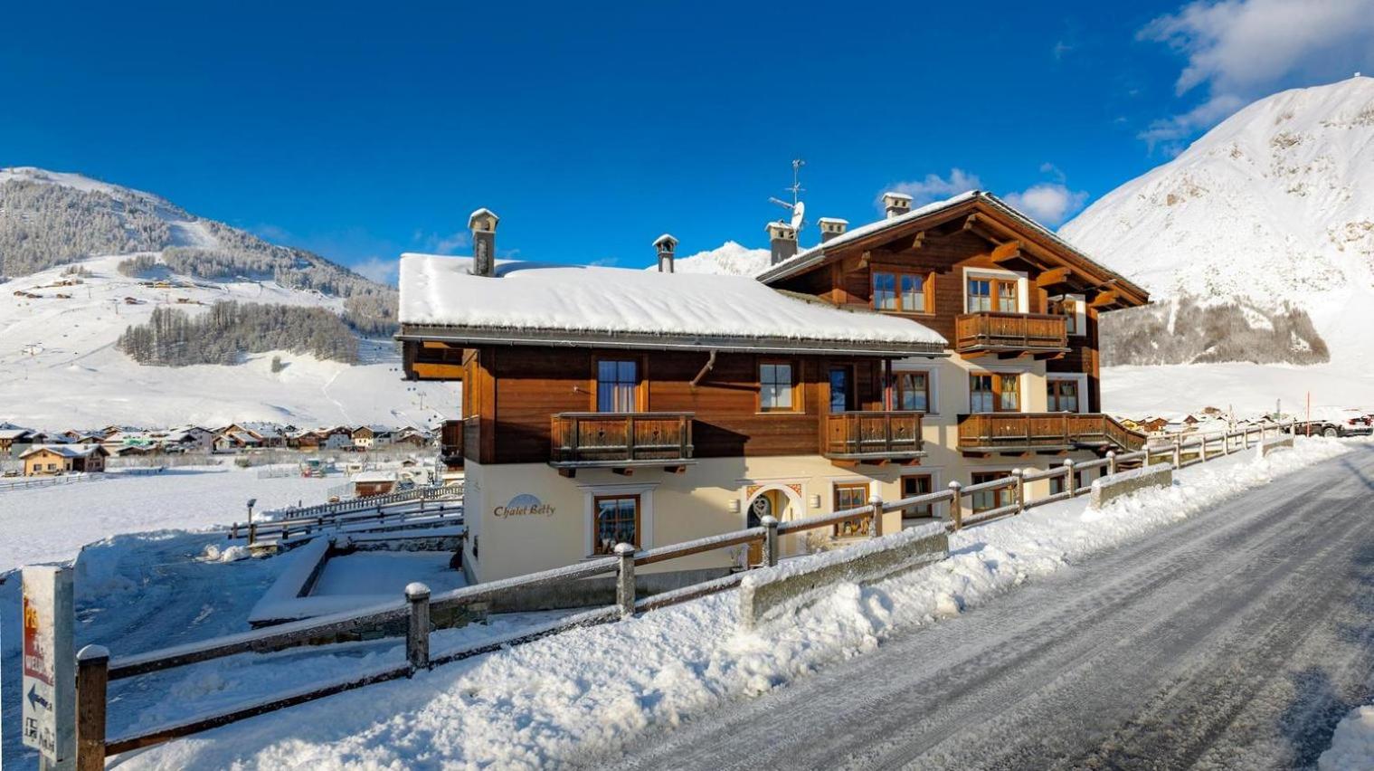 Chalet Betty Appartamento Larasc photo 3