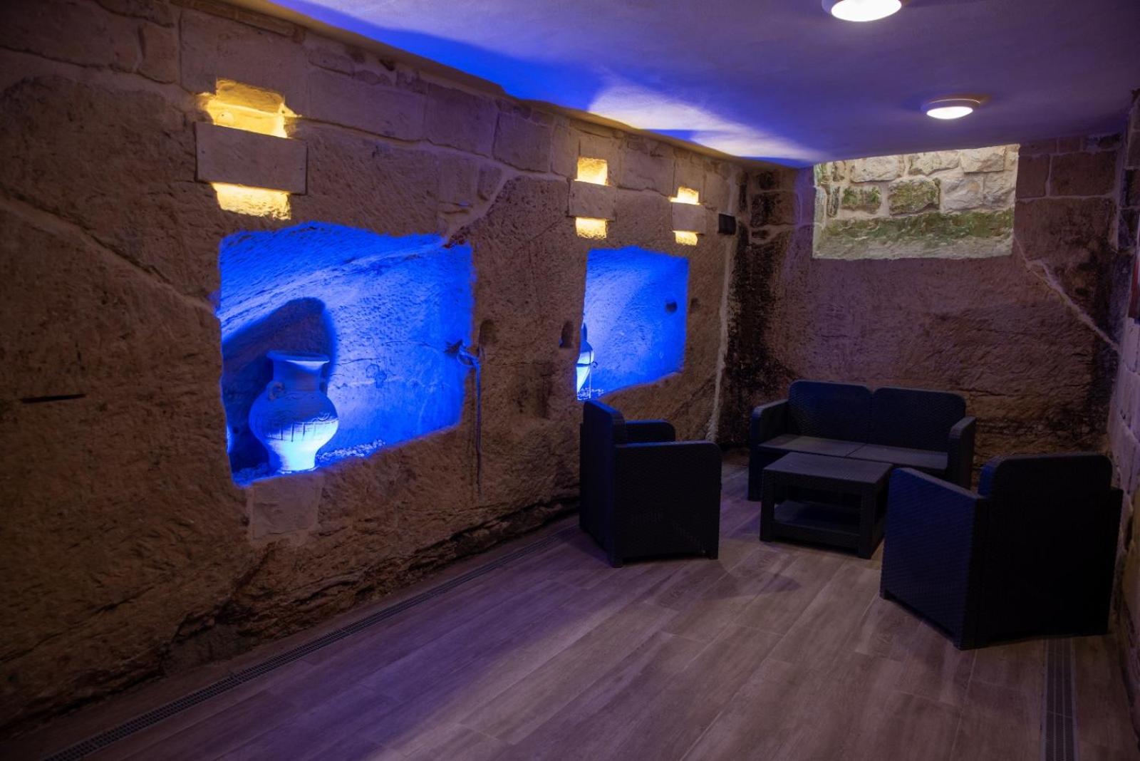 B&S Accommodation Renovated 18 Century House of Character Ghaxaq, Malta