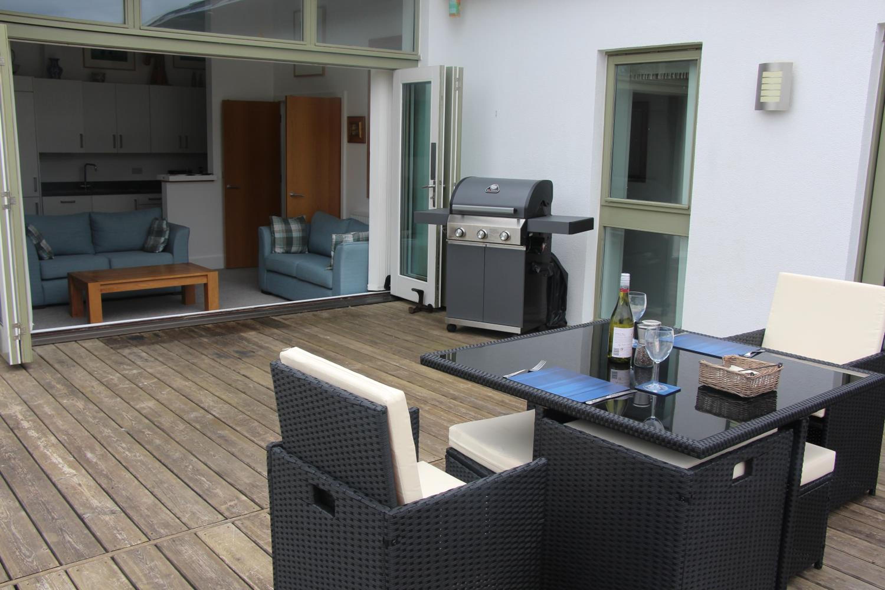 Crow's Nest Penthouse Apartment with Free Spa Access