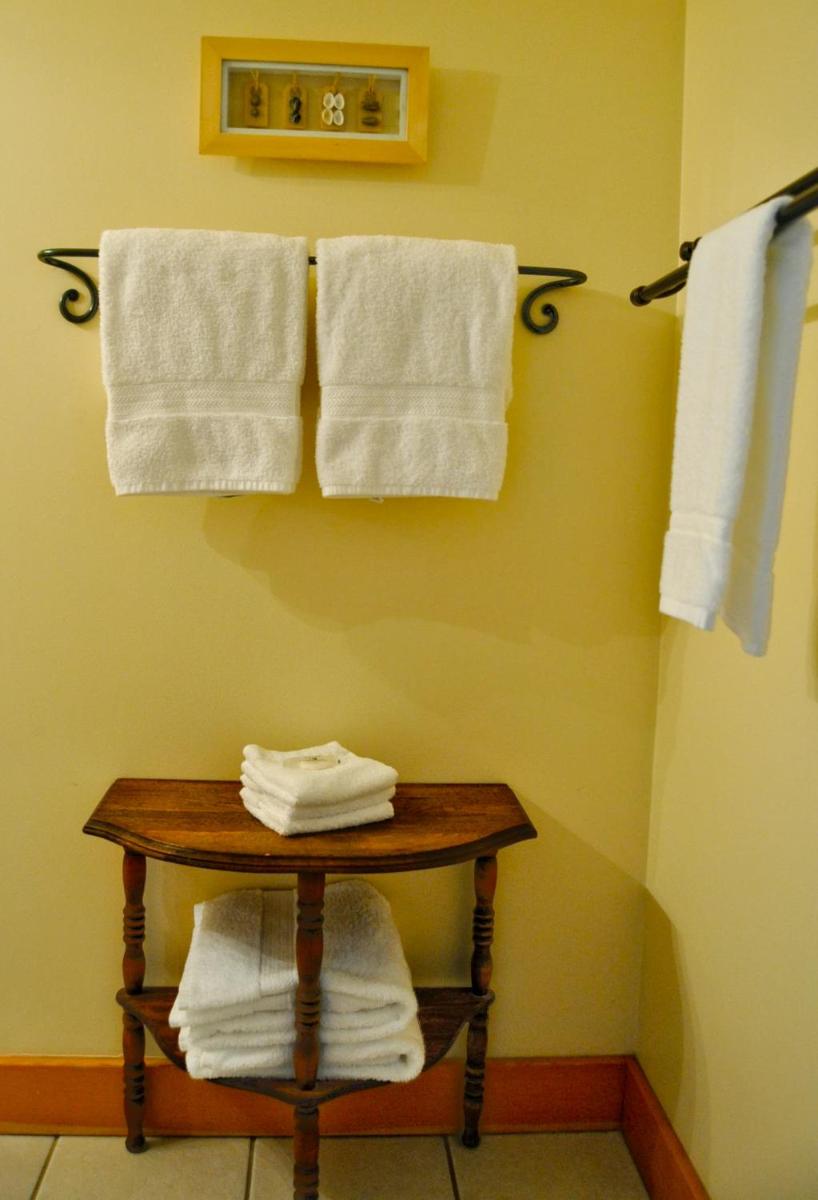 Wild Pacific Guest Suites