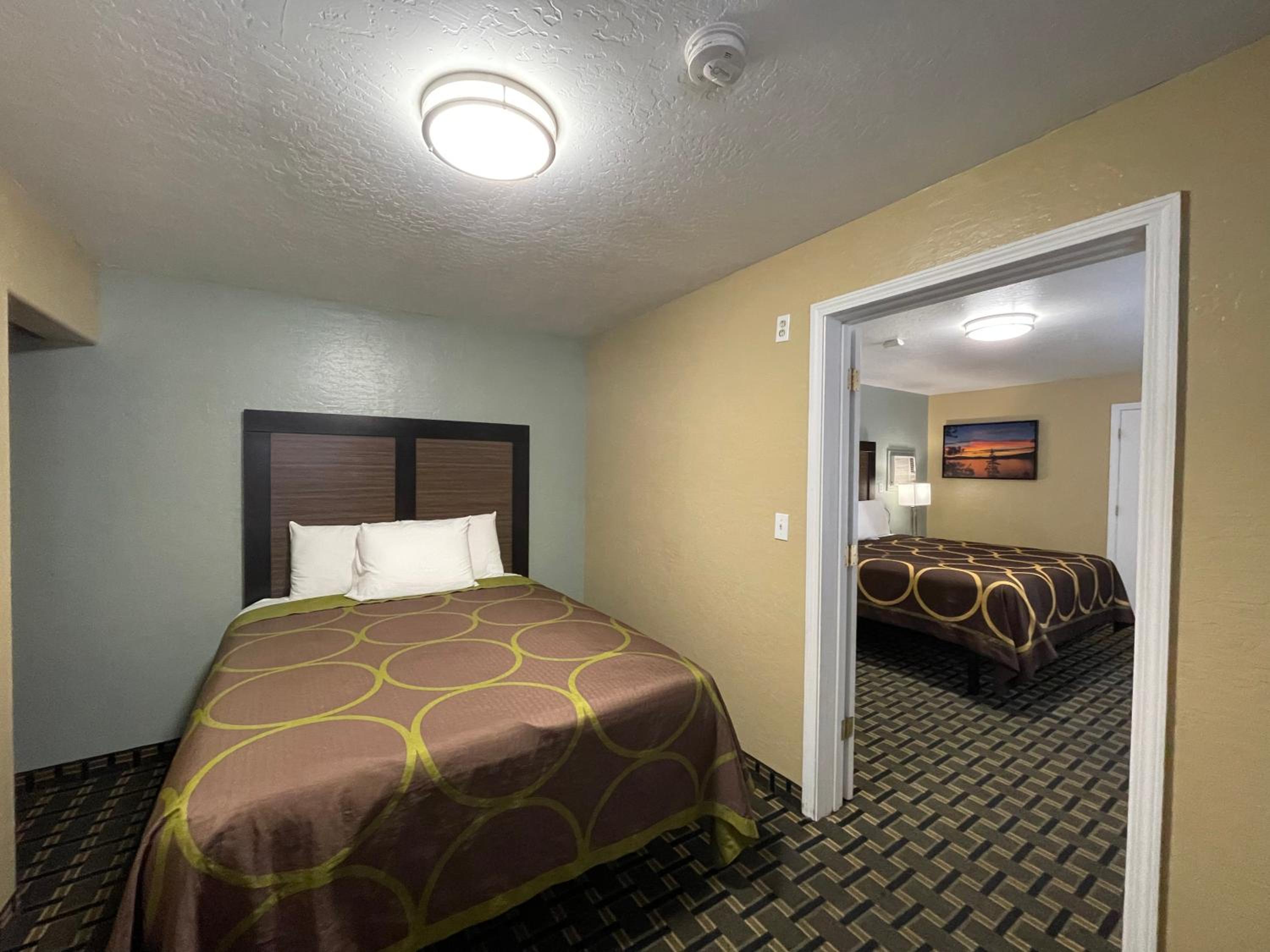 Lake Tahoe Vacations - Pinewood Inn - Property Image 17