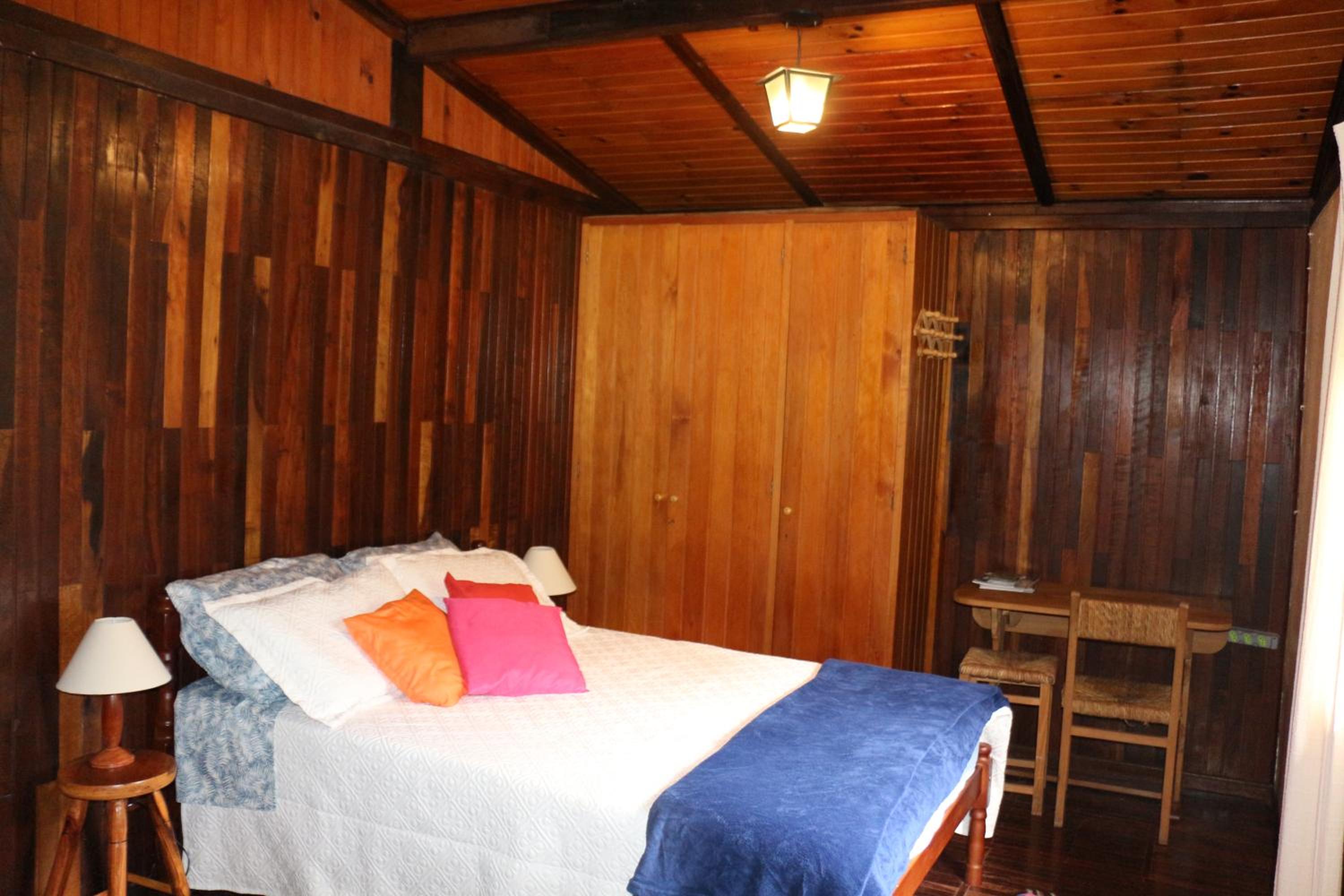 CASA EM CONDOMÍNIO