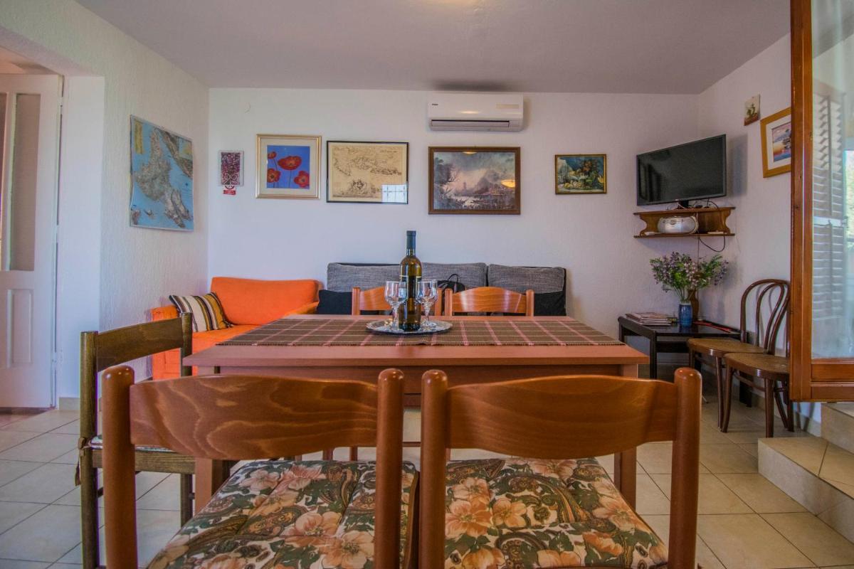 Apartment IN KLANICE Dobrinj, island Krk view 5