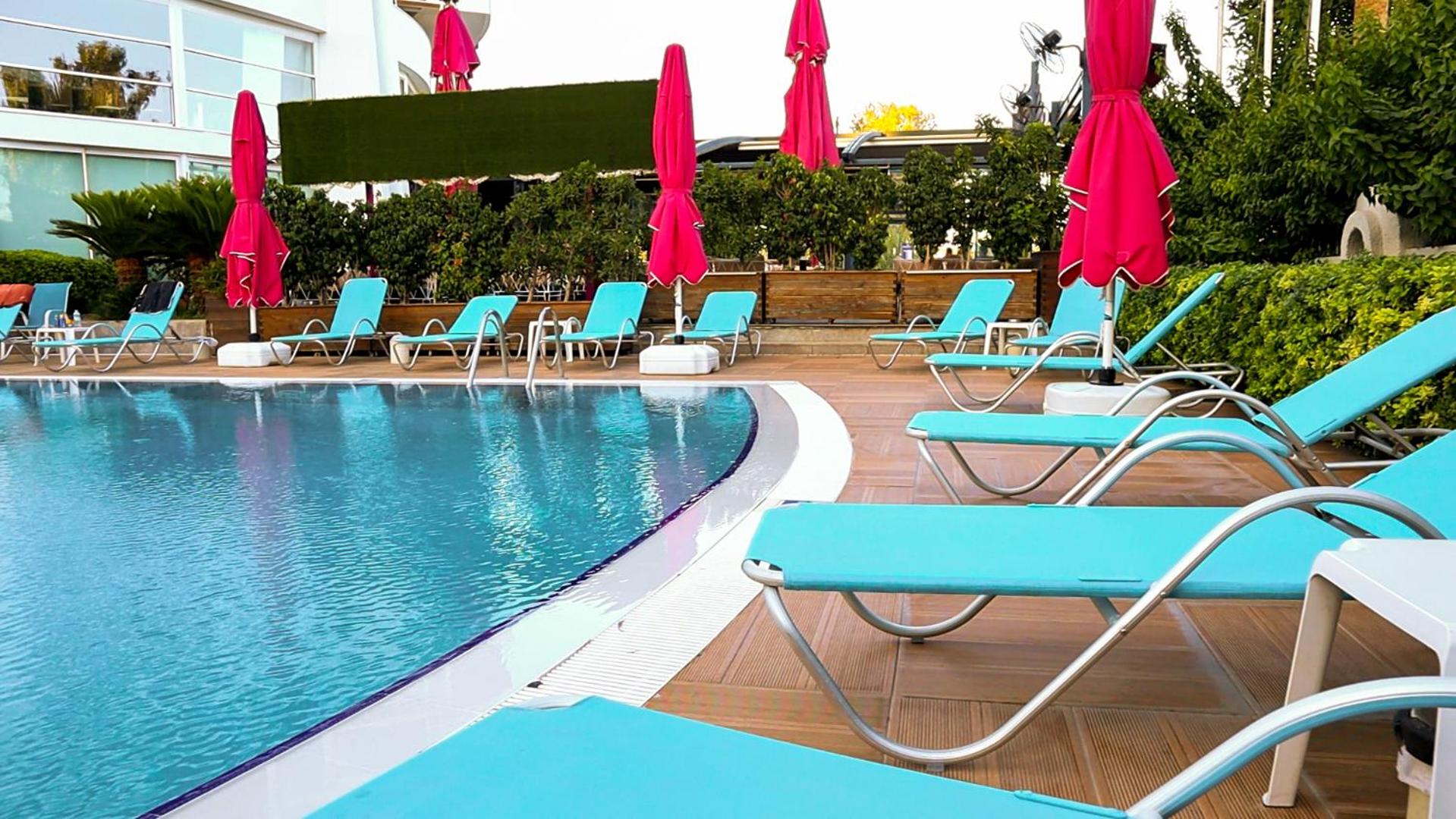 The Corner Park Hotel - Image 63